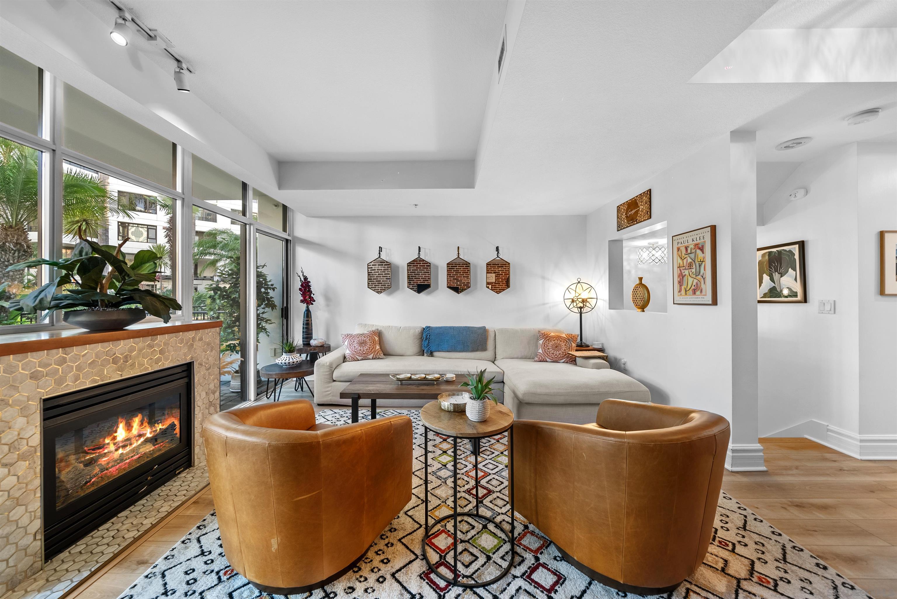 Detail Gallery Image 5 of 64 For 700 W Harbor Drive  Th5,  San Diego,  CA 92101 - 3 Beds | 3/1 Baths