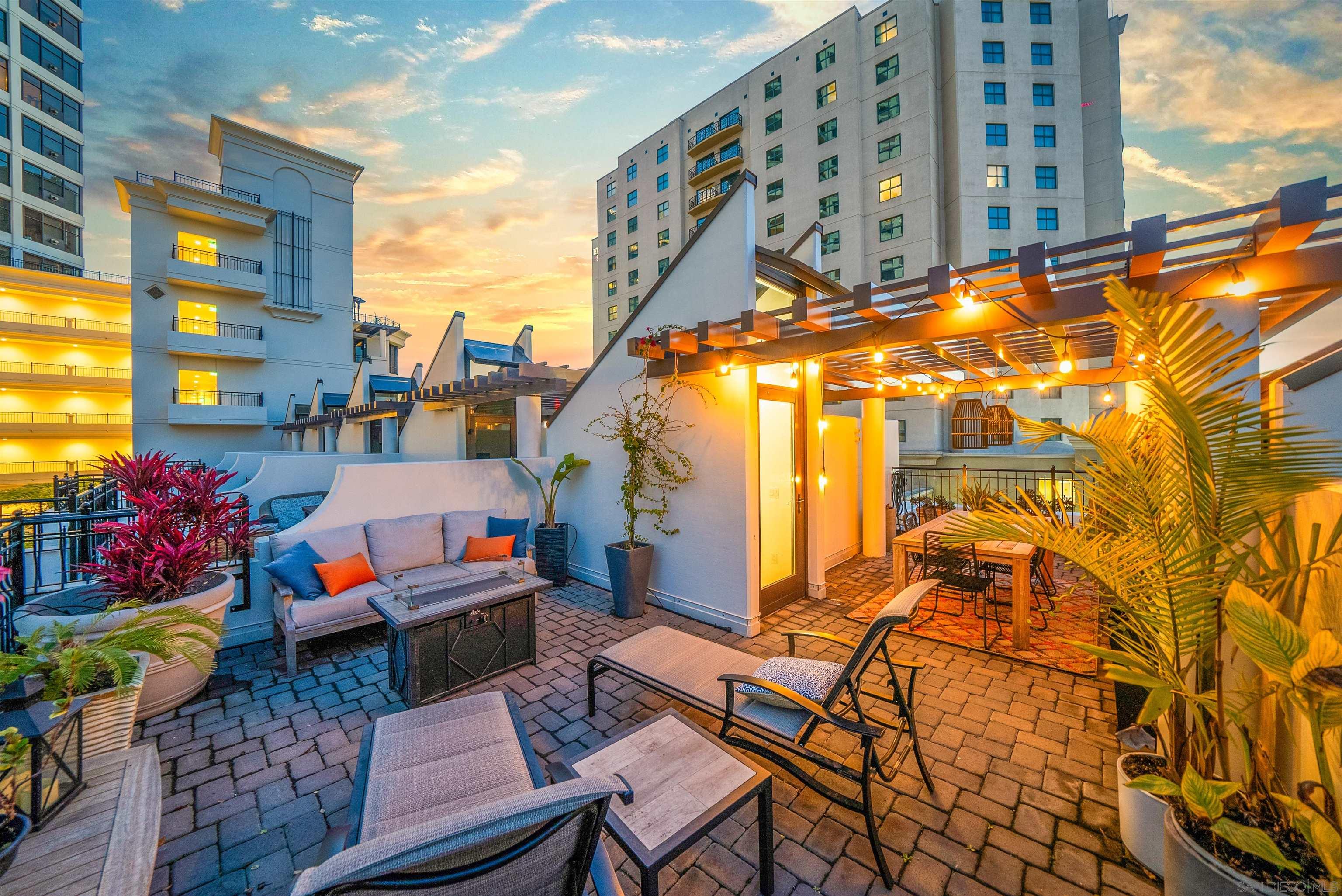 Detail Gallery Image 42 of 64 For 700 W Harbor Drive  Th5,  San Diego,  CA 92101 - 3 Beds | 3/1 Baths