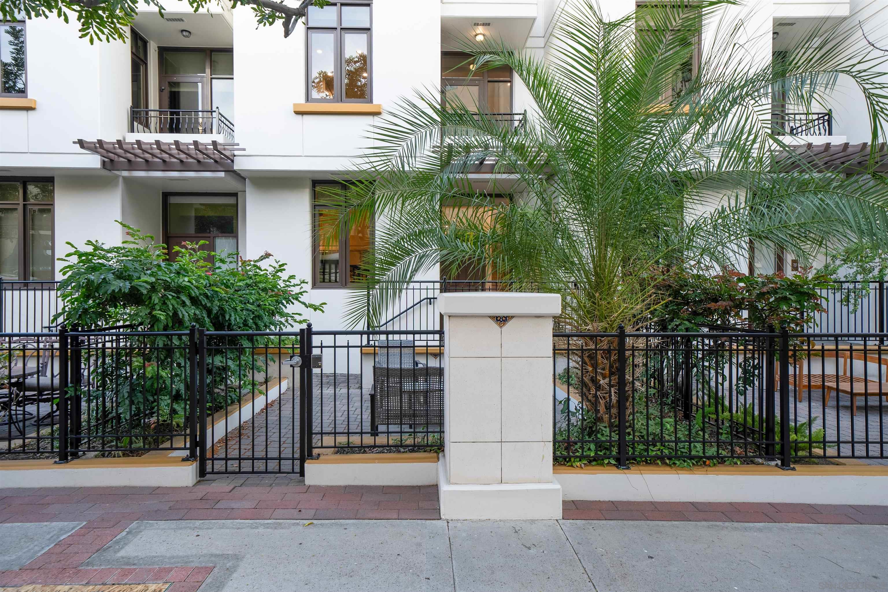 Detail Gallery Image 51 of 64 For 700 W Harbor Drive  Th5,  San Diego,  CA 92101 - 3 Beds | 3/1 Baths