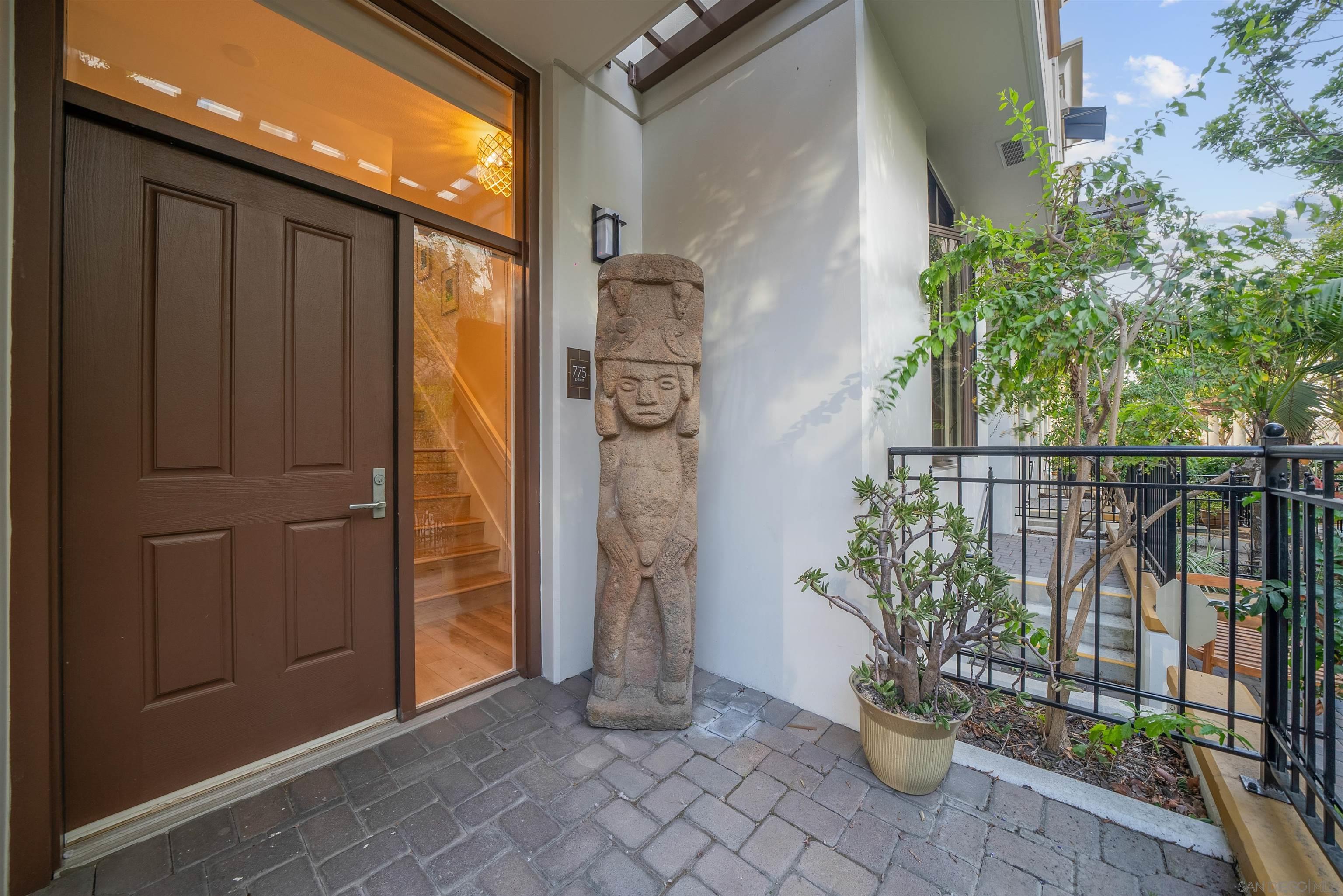 Detail Gallery Image 53 of 64 For 700 W Harbor Drive  Th5,  San Diego,  CA 92101 - 3 Beds | 3/1 Baths