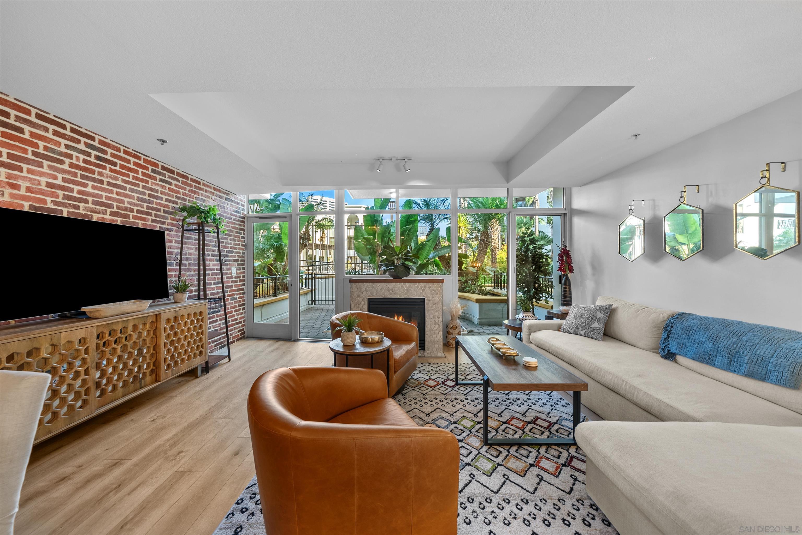 Detail Gallery Image 9 of 64 For 700 W Harbor Drive  Th5,  San Diego,  CA 92101 - 3 Beds | 3/1 Baths