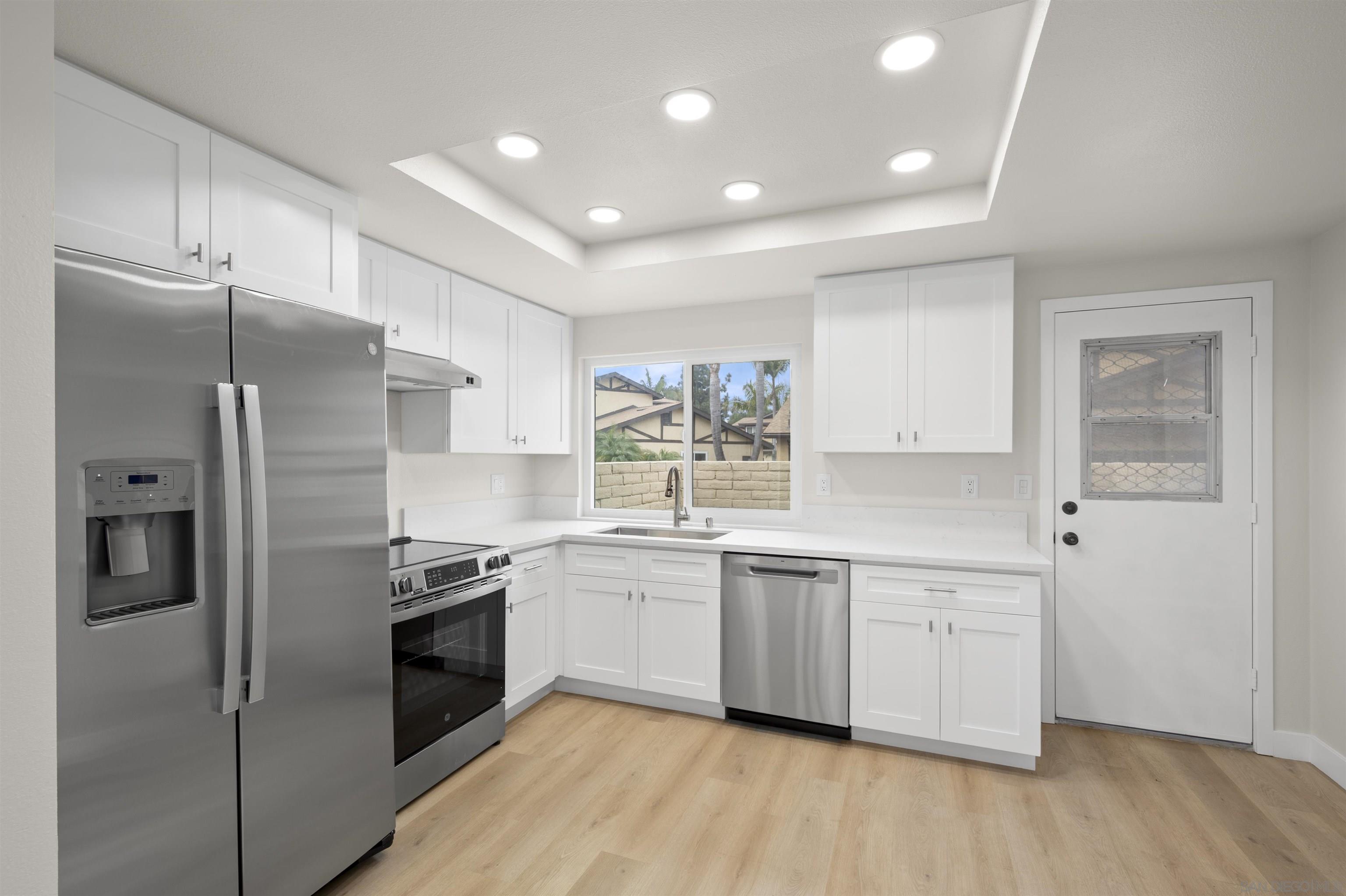 Detail Gallery Image 14 of 38 For 75  Third Avenue  #20,  Chula Vista,  CA 91910 - 3 Beds | 2 Baths