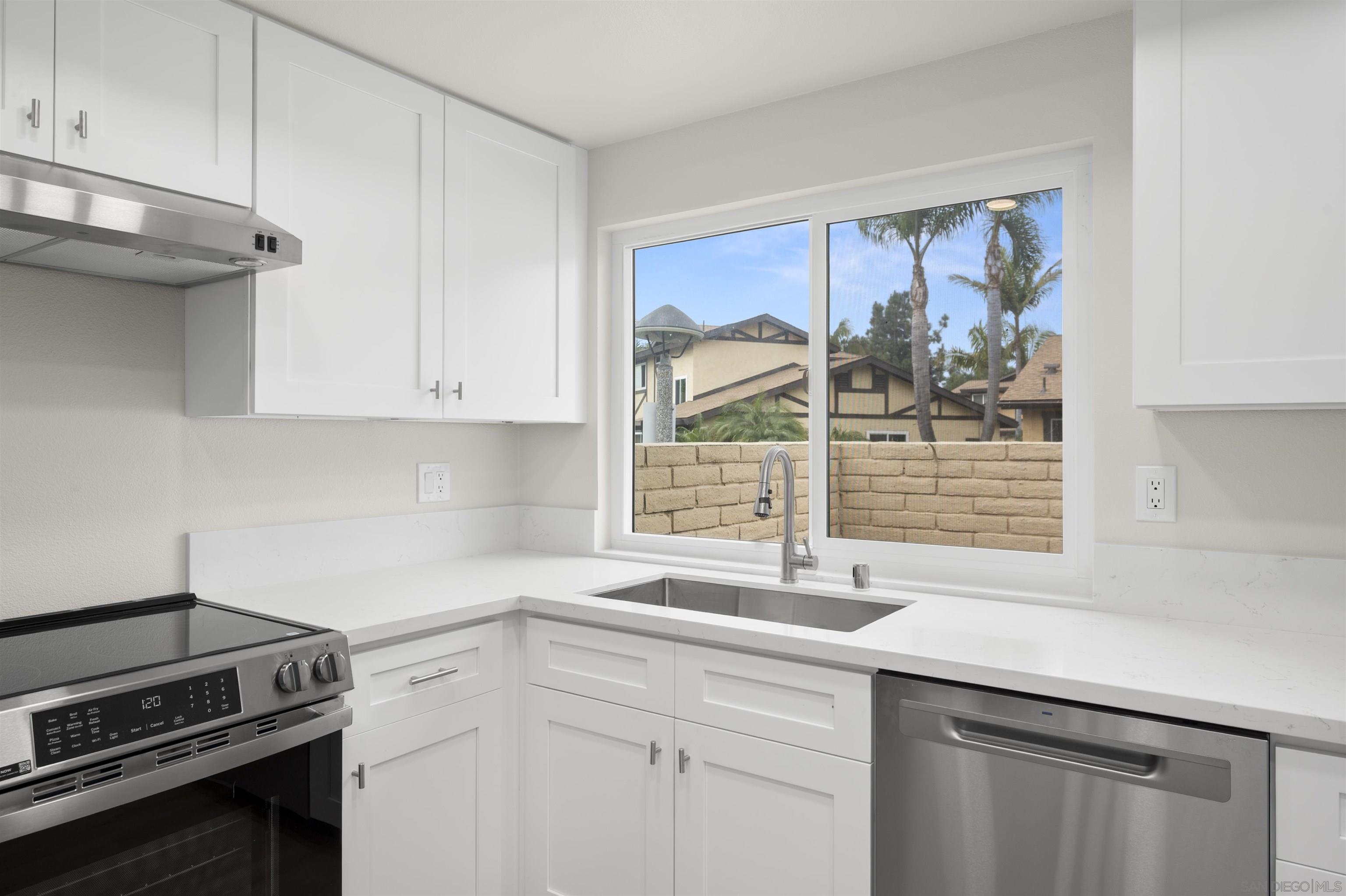 Detail Gallery Image 16 of 38 For 75  Third Avenue  #20,  Chula Vista,  CA 91910 - 3 Beds | 2 Baths