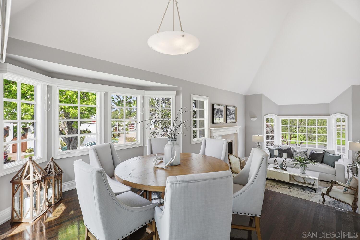 Detail Gallery Image 12 of 56 For 945  Bay Circle, Coronado,  CA 92118 - 5 Beds | 4/1 Baths