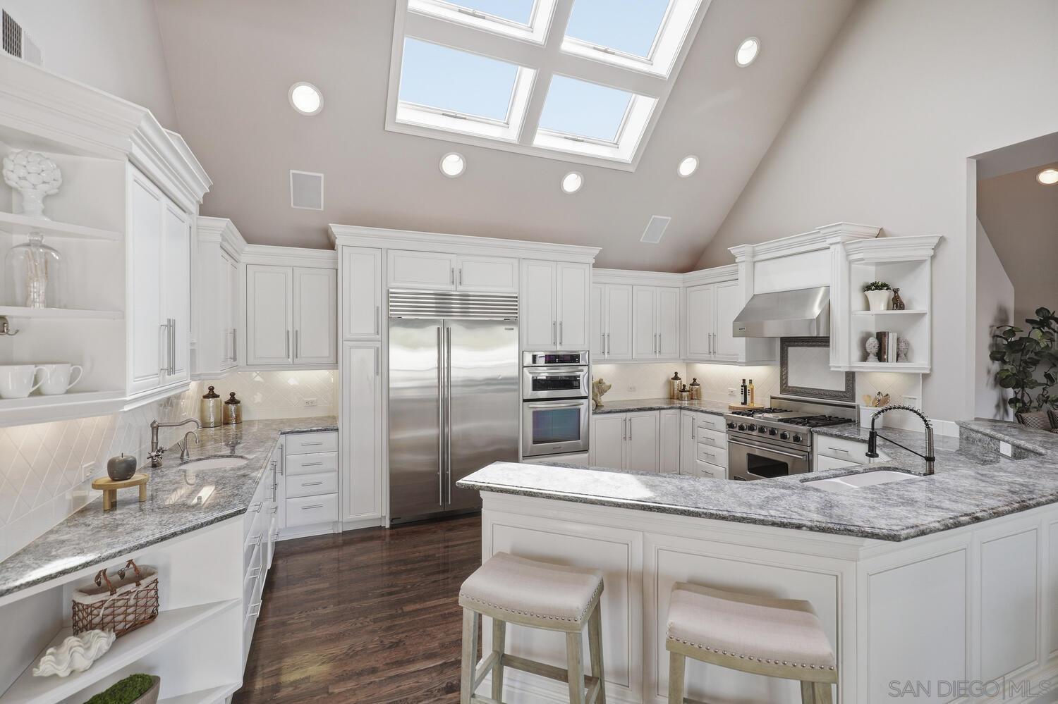 Detail Gallery Image 15 of 56 For 945  Bay Circle, Coronado,  CA 92118 - 5 Beds | 4/1 Baths