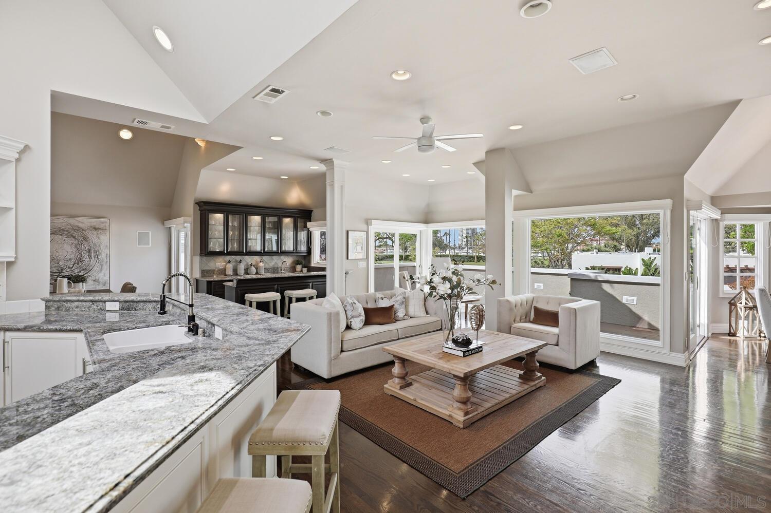 Detail Gallery Image 19 of 56 For 945  Bay Circle, Coronado,  CA 92118 - 5 Beds | 4/1 Baths