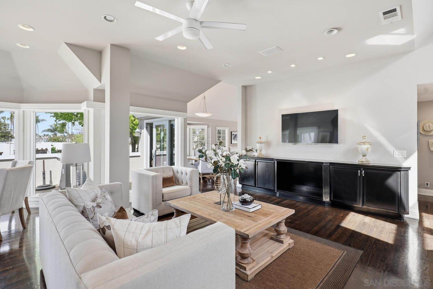 Detail Gallery Image 21 of 56 For 945  Bay Circle, Coronado,  CA 92118 - 5 Beds | 4/1 Baths