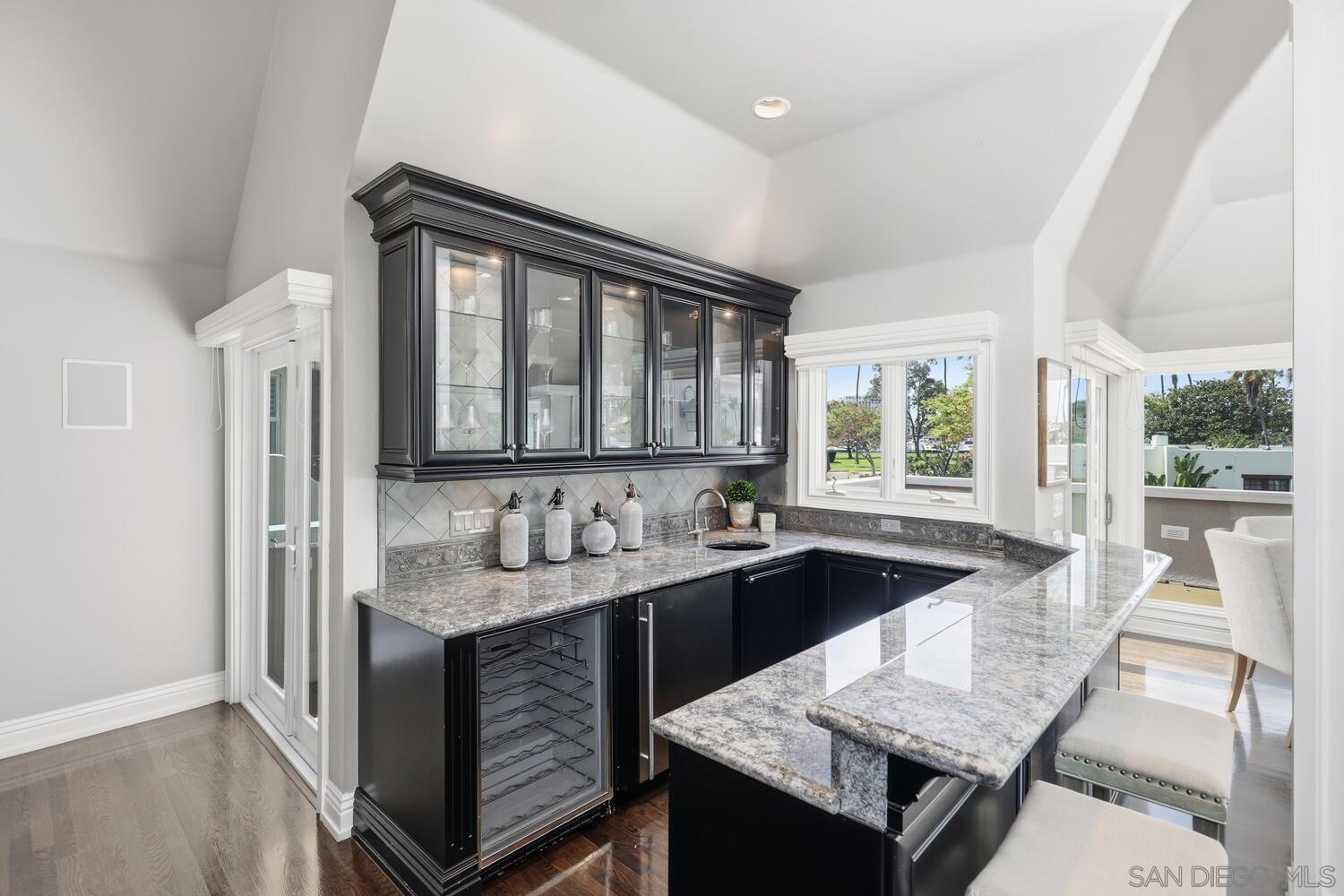 Detail Gallery Image 22 of 56 For 945  Bay Circle, Coronado,  CA 92118 - 5 Beds | 4/1 Baths