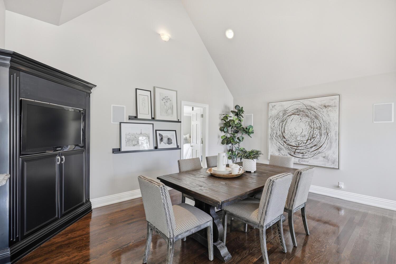 Detail Gallery Image 26 of 56 For 945  Bay Circle, Coronado,  CA 92118 - 5 Beds | 4/1 Baths