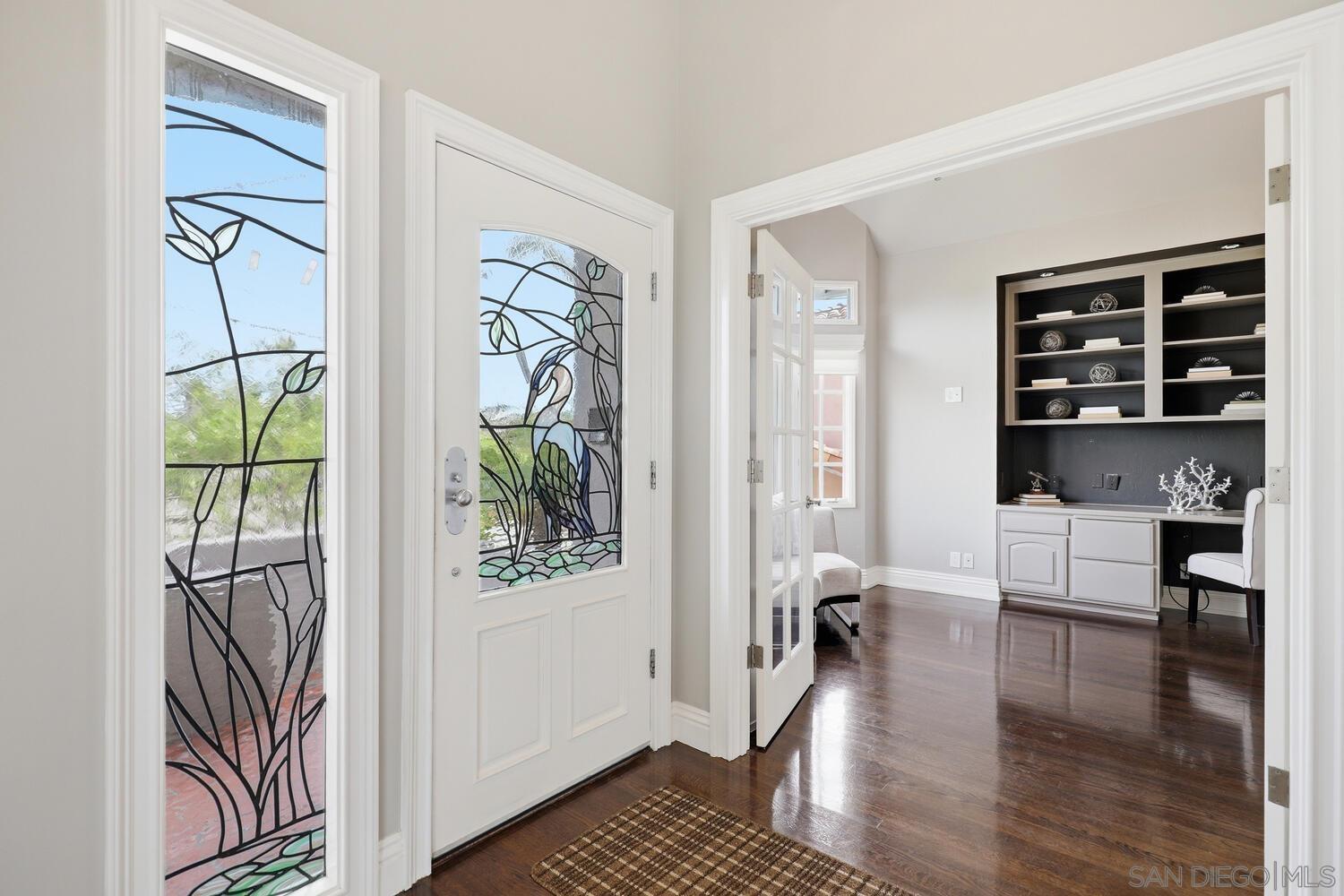 Detail Gallery Image 6 of 56 For 945  Bay Circle, Coronado,  CA 92118 - 5 Beds | 4/1 Baths