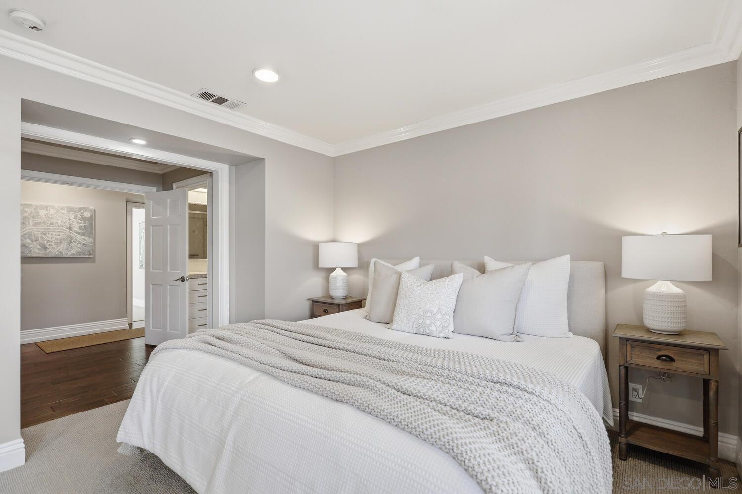 Detail Gallery Image 47 of 56 For 945  Bay Circle, Coronado,  CA 92118 - 5 Beds | 4/1 Baths