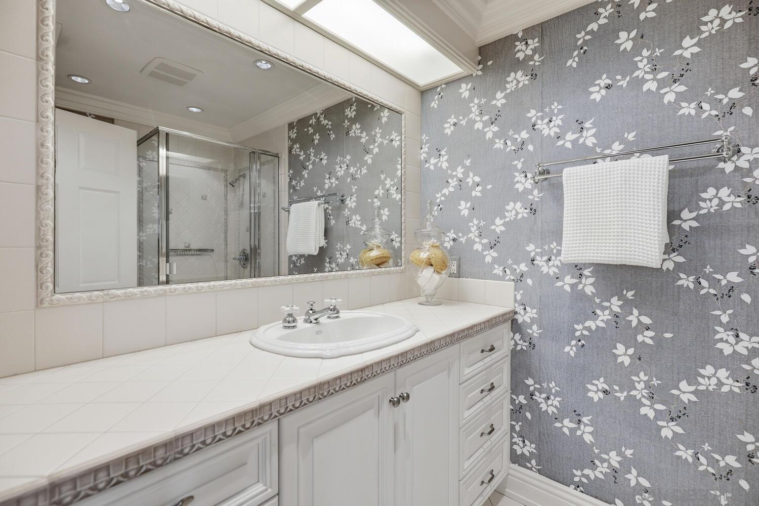 Detail Gallery Image 48 of 56 For 945  Bay Circle, Coronado,  CA 92118 - 5 Beds | 4/1 Baths