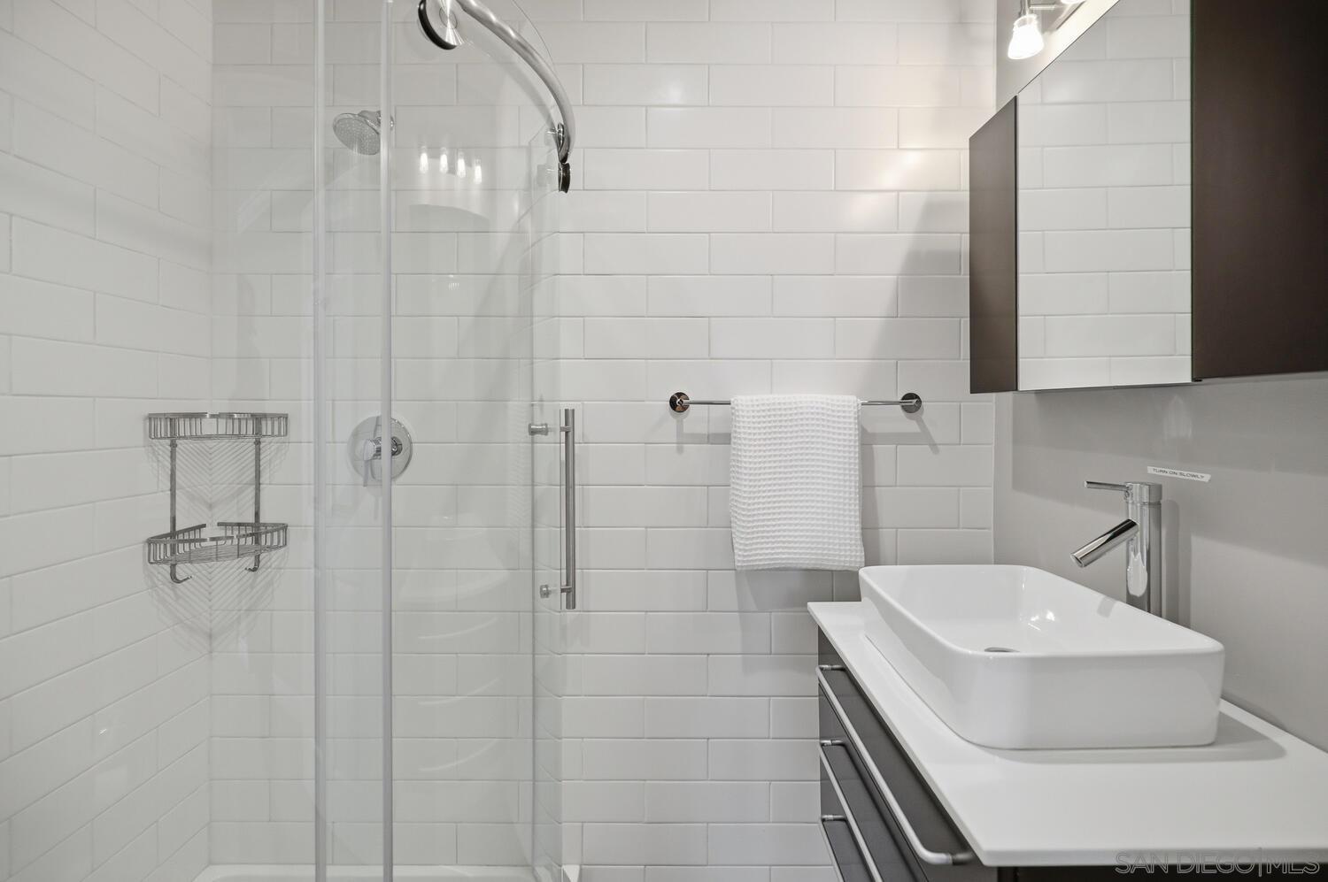 Detail Gallery Image 50 of 56 For 945  Bay Circle, Coronado,  CA 92118 - 5 Beds | 4/1 Baths