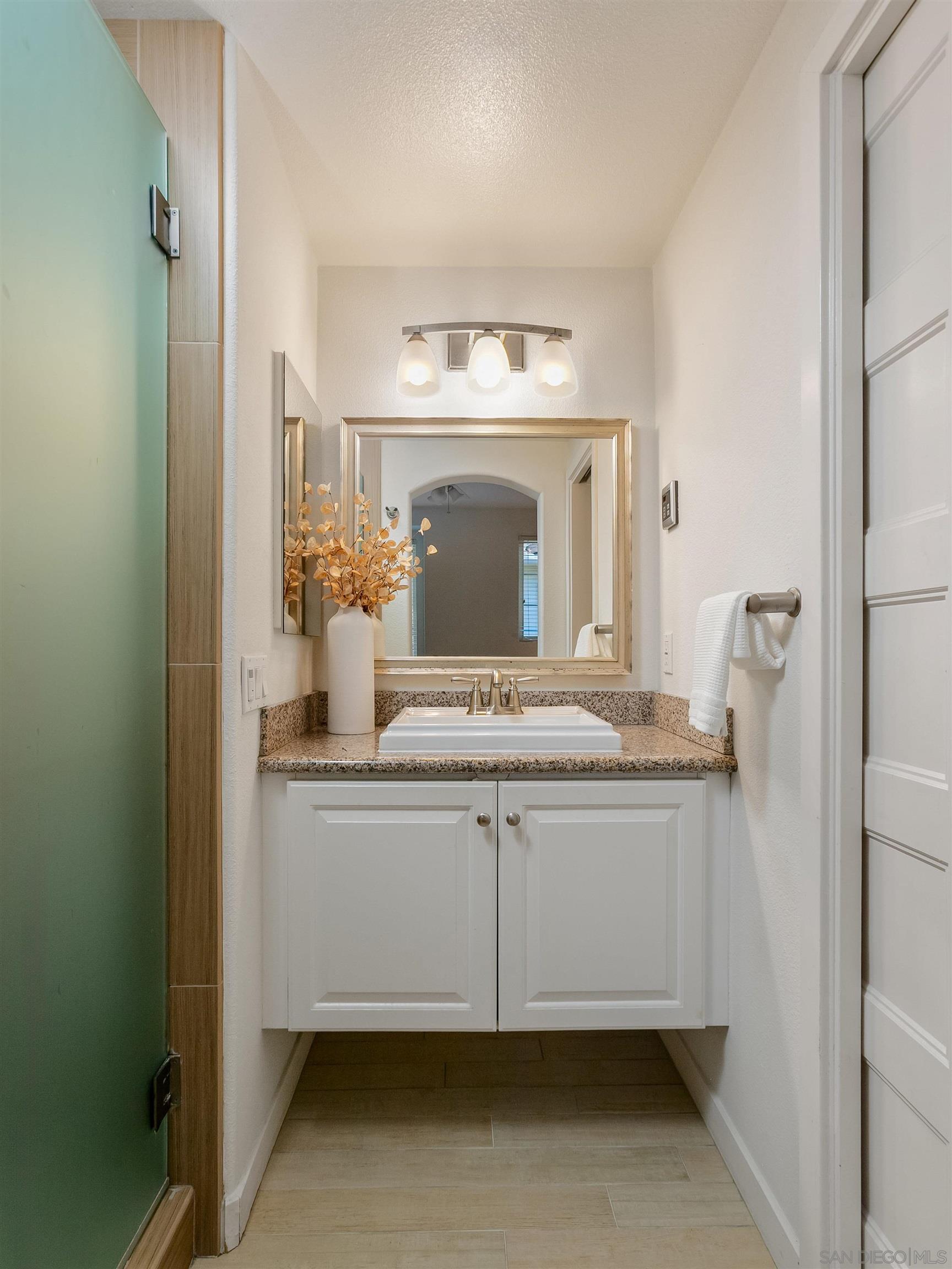 Detail Gallery Image 15 of 34 For 1056  Pearl Street  #14,  La Jolla,  CA 92037 - 2 Beds | 2/1 Baths