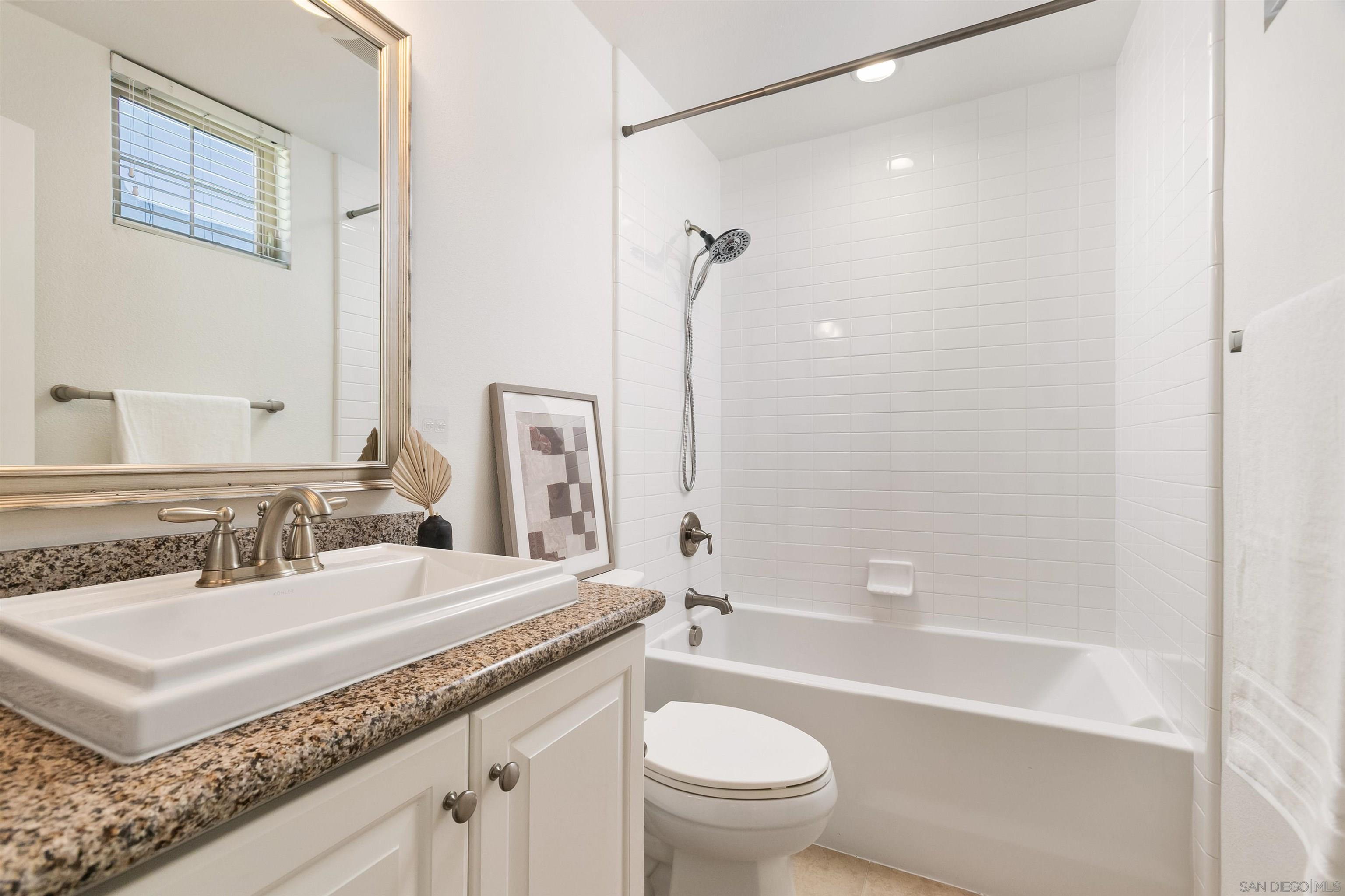 Detail Gallery Image 20 of 34 For 1056  Pearl Street  #14,  La Jolla,  CA 92037 - 2 Beds | 2/1 Baths