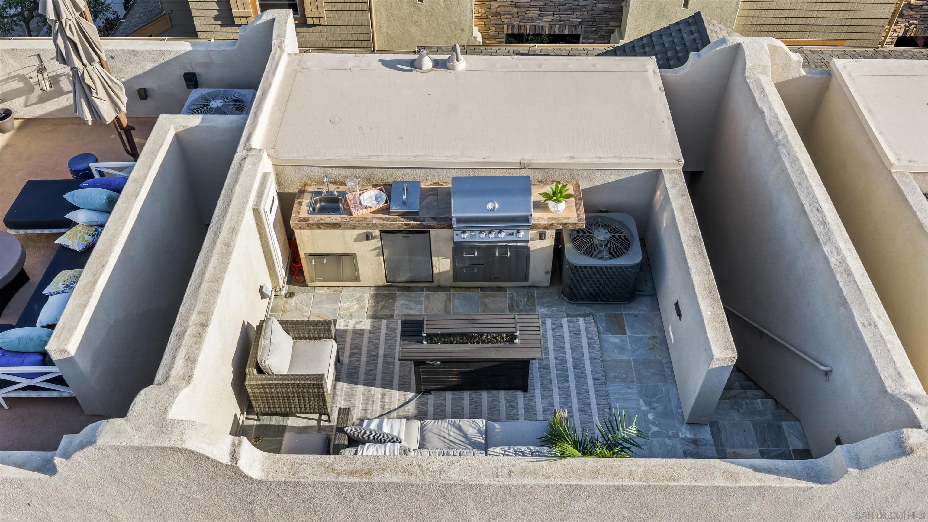 Detail Gallery Image 22 of 34 For 1056  Pearl Street  #14,  La Jolla,  CA 92037 - 2 Beds | 2/1 Baths