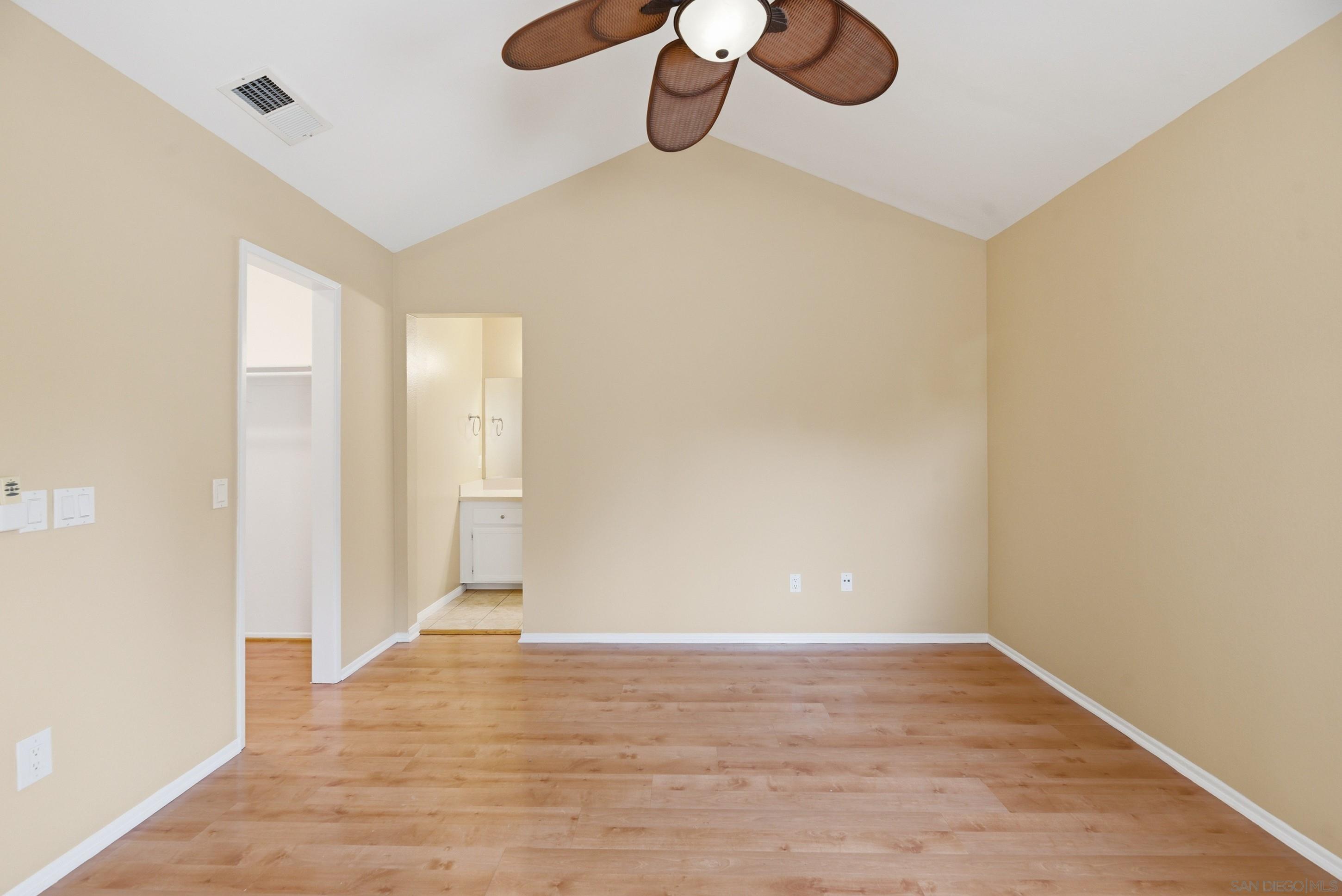 Detail Gallery Image 17 of 36 For 2685  Regent, Carlsbad,  CA 92010 - 2 Beds | 2/1 Baths