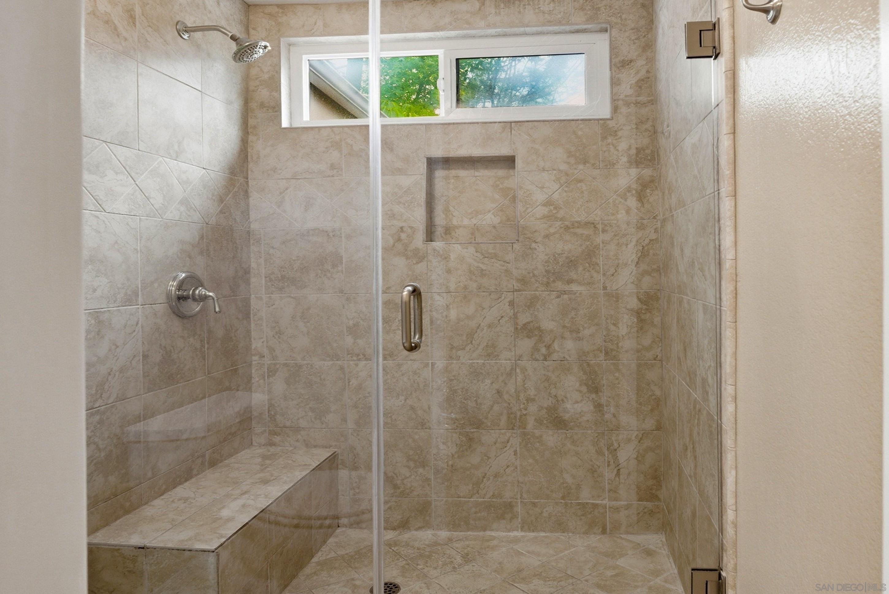 Detail Gallery Image 22 of 36 For 2685  Regent, Carlsbad,  CA 92010 - 2 Beds | 2/1 Baths