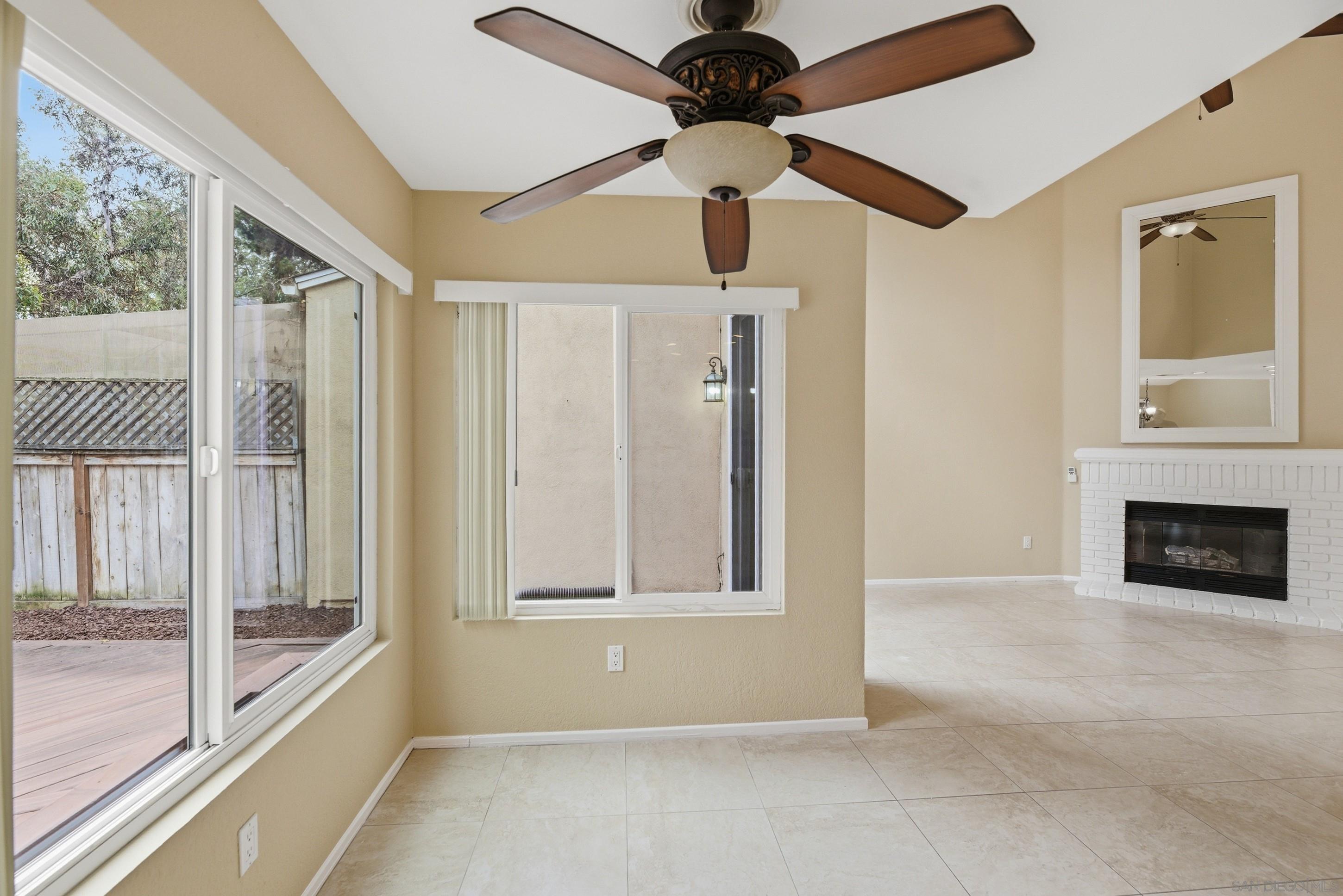 Detail Gallery Image 9 of 36 For 2685  Regent, Carlsbad,  CA 92010 - 2 Beds | 2/1 Baths