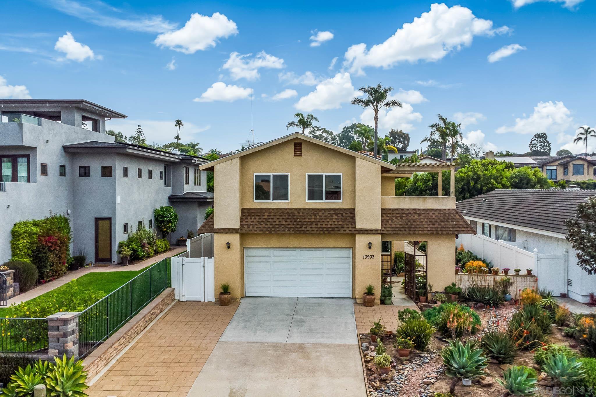 Detail Gallery Image 2 of 44 For 13933  Recuerdo Dr, Del Mar,  CA 92014 - 4 Beds | 2/1 Baths