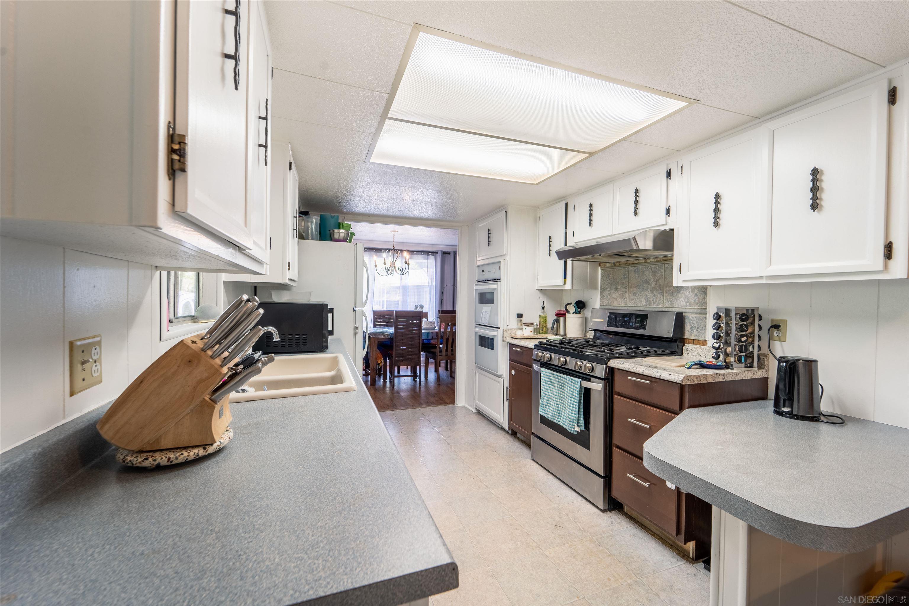 Detail Gallery Image 12 of 28 For 3909  Reche Rd  Spc 116,  Fallbrook,  CA 92028 - 3 Beds | 2 Baths