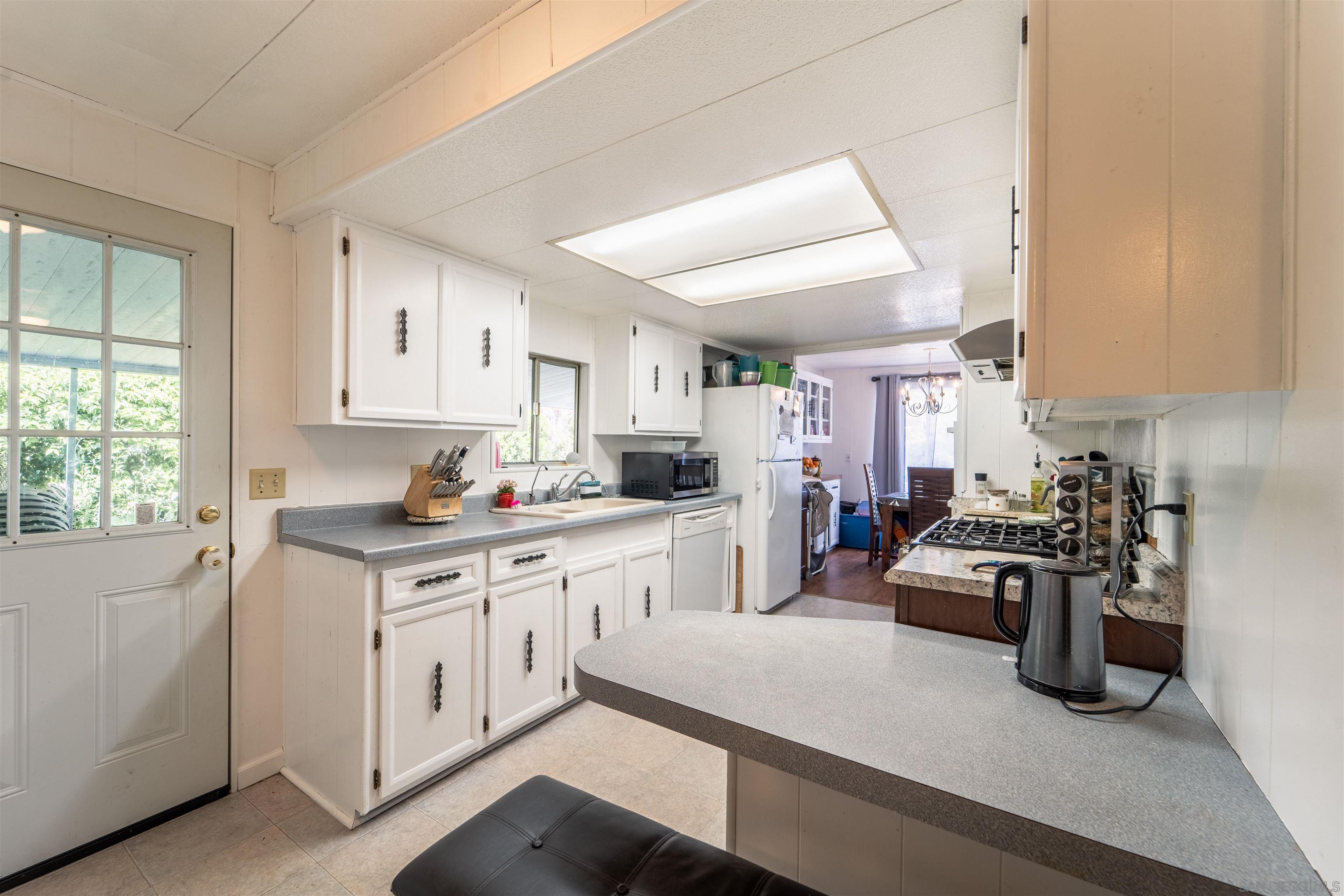 Detail Gallery Image 13 of 28 For 3909  Reche Rd  Spc 116,  Fallbrook,  CA 92028 - 3 Beds | 2 Baths