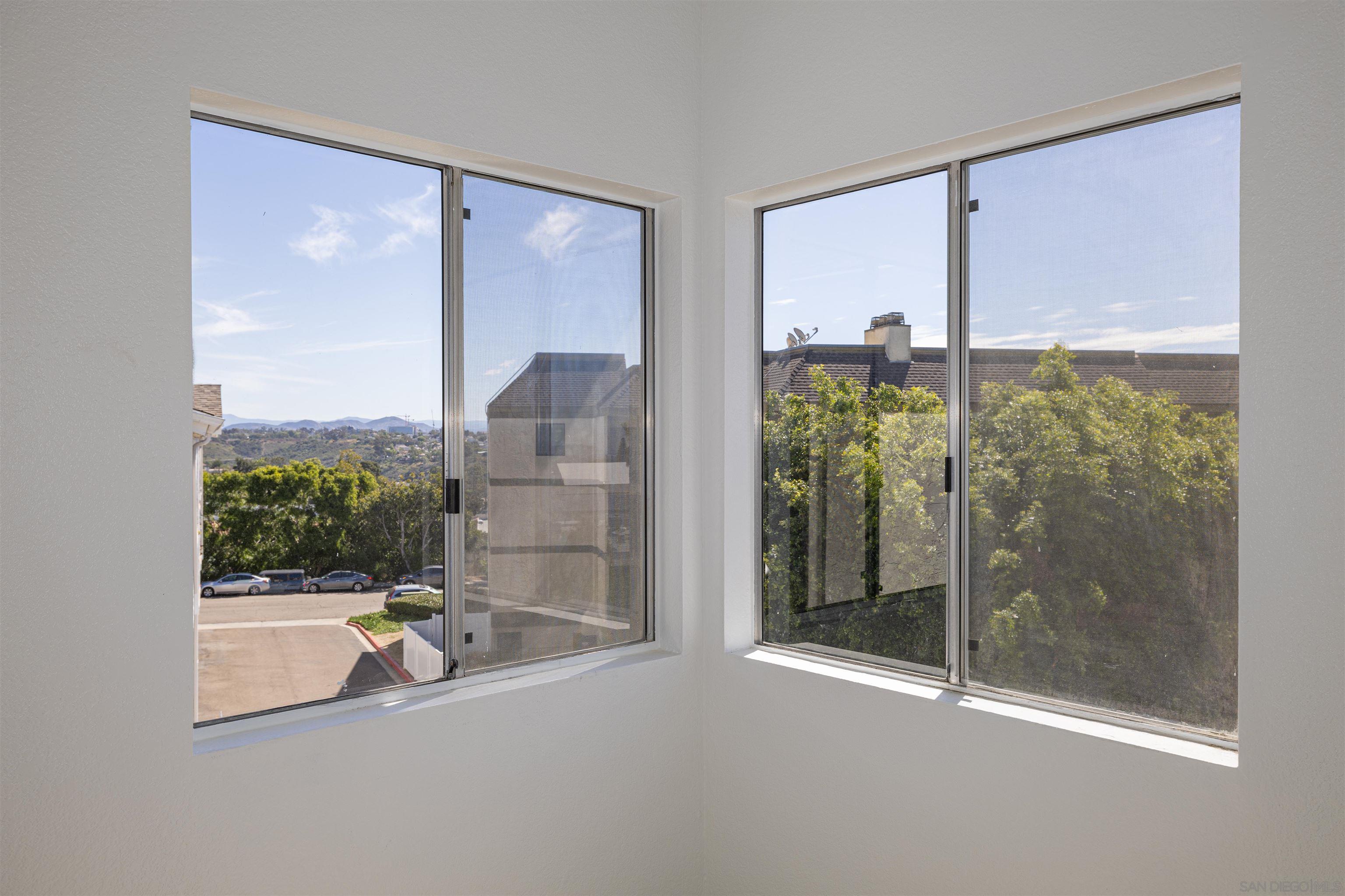 Detail Gallery Image 10 of 24 For 3020  Cowley Way  #305,  San Diego,  CA 92117 - 2 Beds | 1 Baths