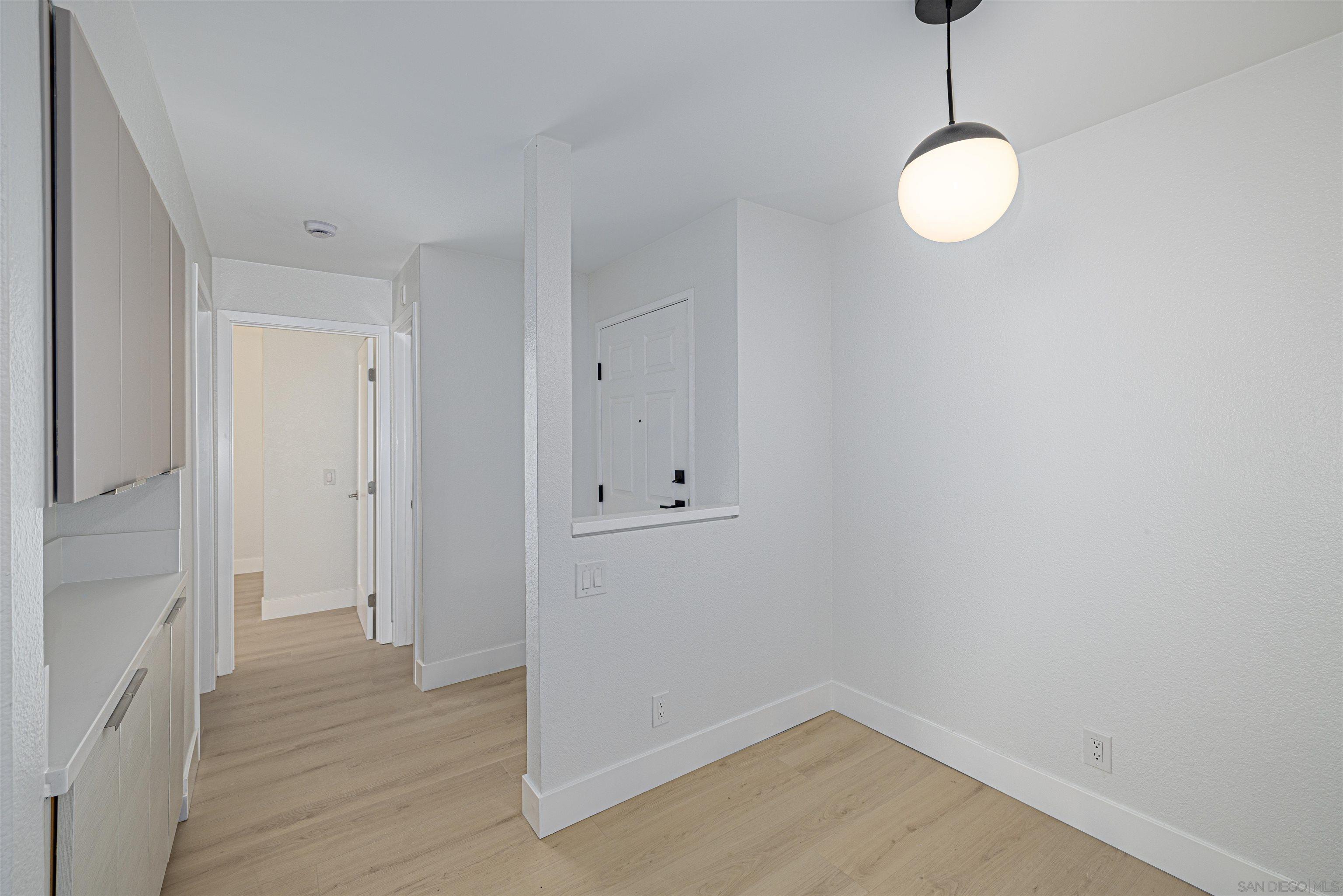 Detail Gallery Image 4 of 24 For 3020  Cowley Way  #305,  San Diego,  CA 92117 - 2 Beds | 1 Baths