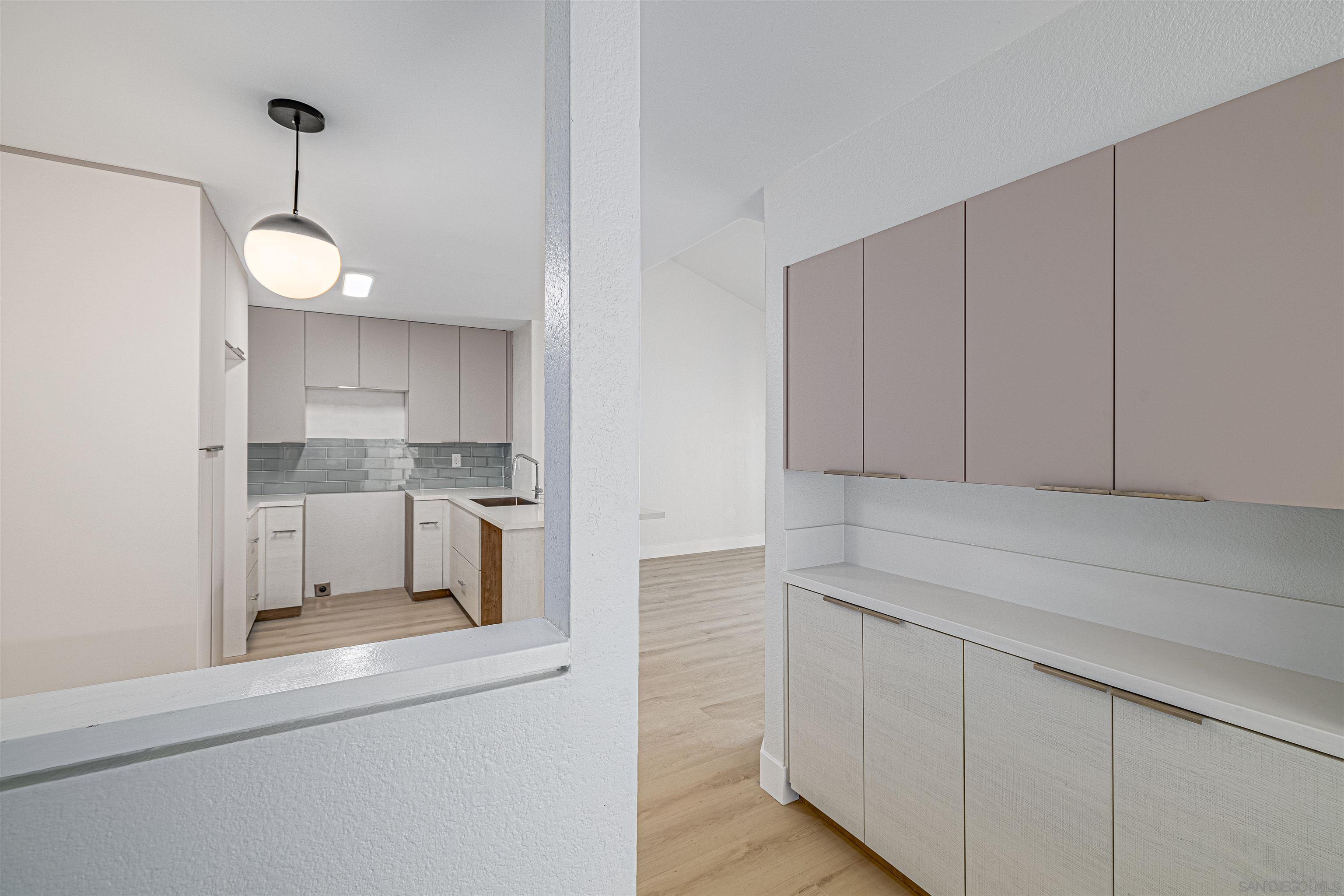 Detail Gallery Image 5 of 24 For 3020  Cowley Way  #305,  San Diego,  CA 92117 - 2 Beds | 1 Baths