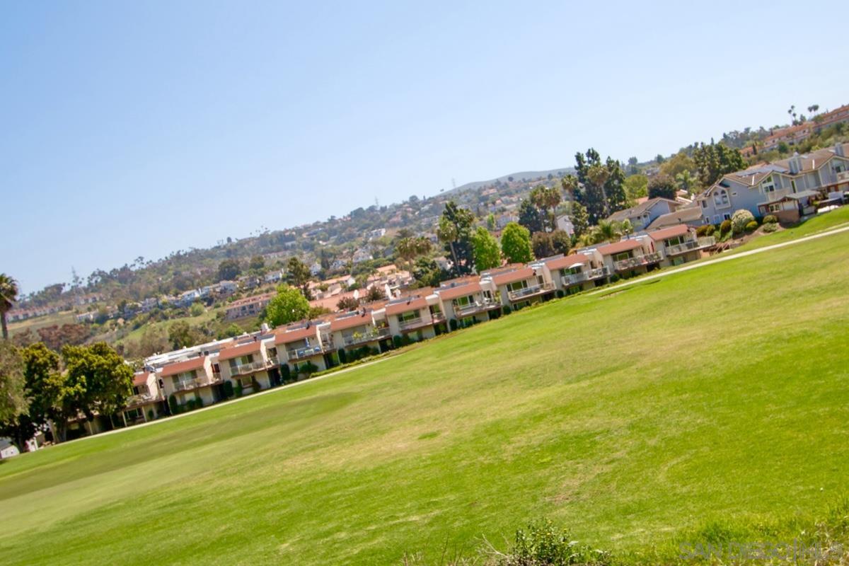 Detail Gallery Image 1 of 19 For 2625  Pirineos  #219,  Carlsbad,  CA 92009 - 2 Beds | 2 Baths