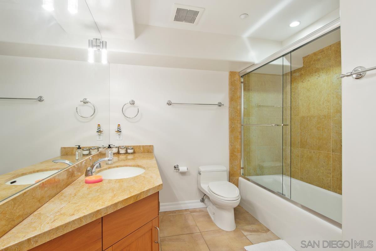 Detail Gallery Image 19 of 31 For 202  Coast Blvd  #4,  La Jolla,  CA 92037 - 3 Beds | 2/1 Baths