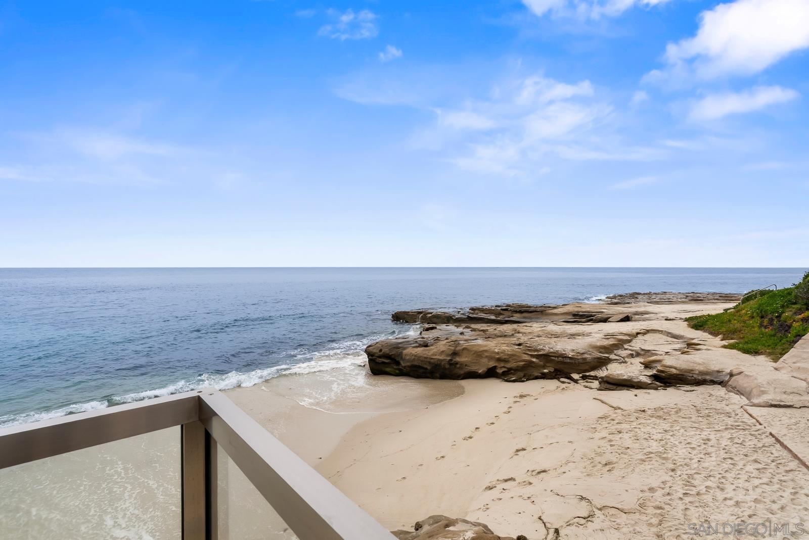 Detail Gallery Image 23 of 31 For 202  Coast Blvd  #4,  La Jolla,  CA 92037 - 3 Beds | 2/1 Baths
