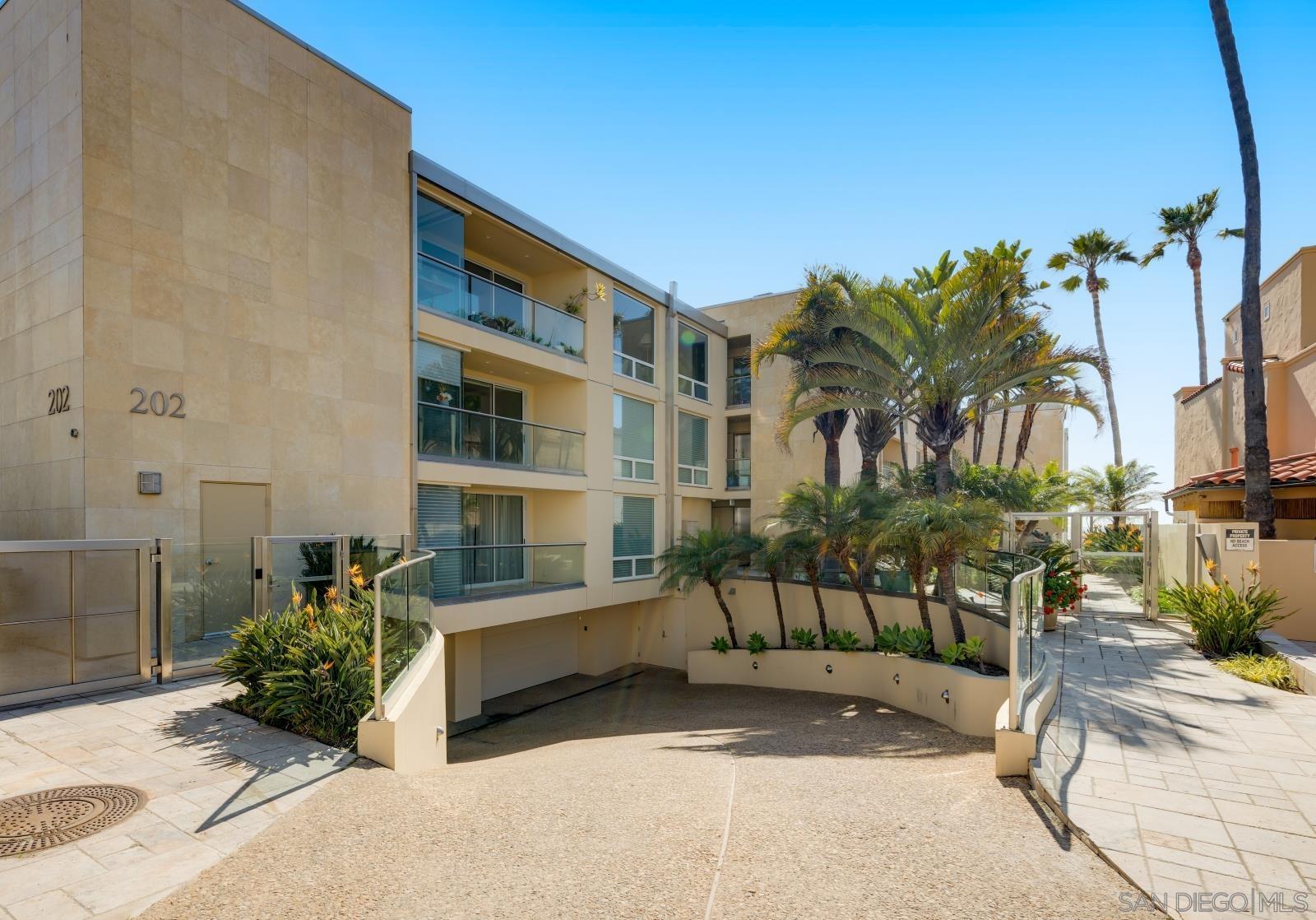Detail Gallery Image 26 of 31 For 202  Coast Blvd  #4,  La Jolla,  CA 92037 - 3 Beds | 2/1 Baths