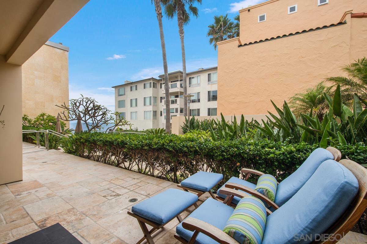 Detail Gallery Image 8 of 31 For 202  Coast Blvd  #4,  La Jolla,  CA 92037 - 3 Beds | 2/1 Baths