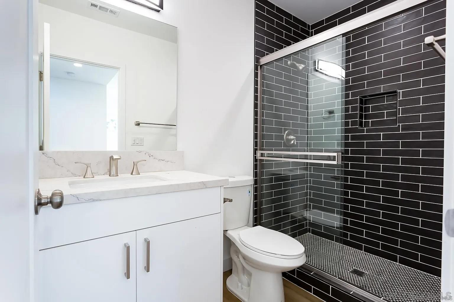 Detail Gallery Image 11 of 15 For 5721   Campanile Way, San Diego,  CA 92115 - 4 Beds | 2 Baths