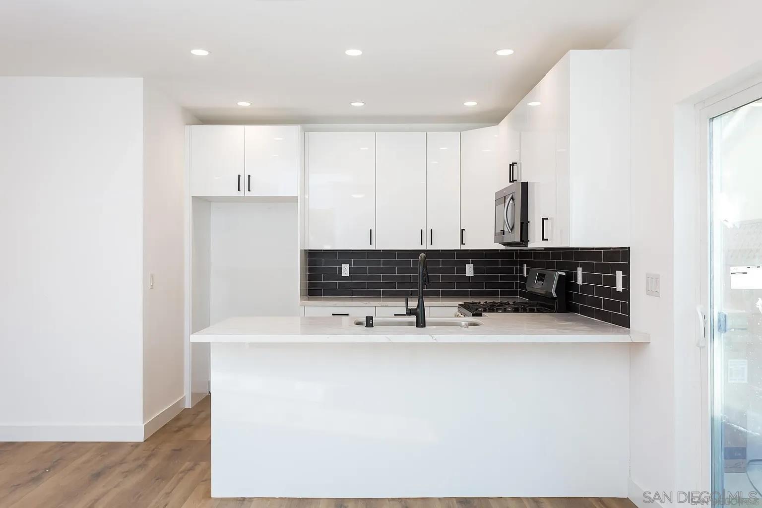 Detail Gallery Image 5 of 15 For 5721   Campanile Way, San Diego,  CA 92115 - 4 Beds | 2 Baths