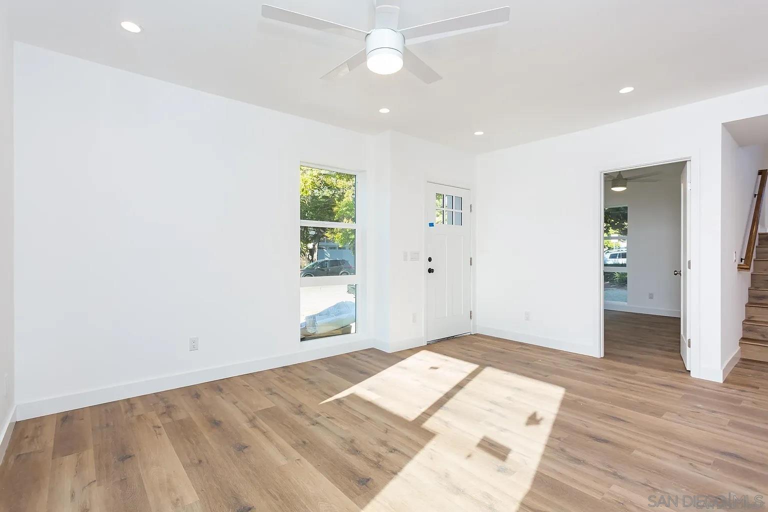 Detail Gallery Image 7 of 15 For 5721   Campanile Way, San Diego,  CA 92115 - 4 Beds | 2 Baths