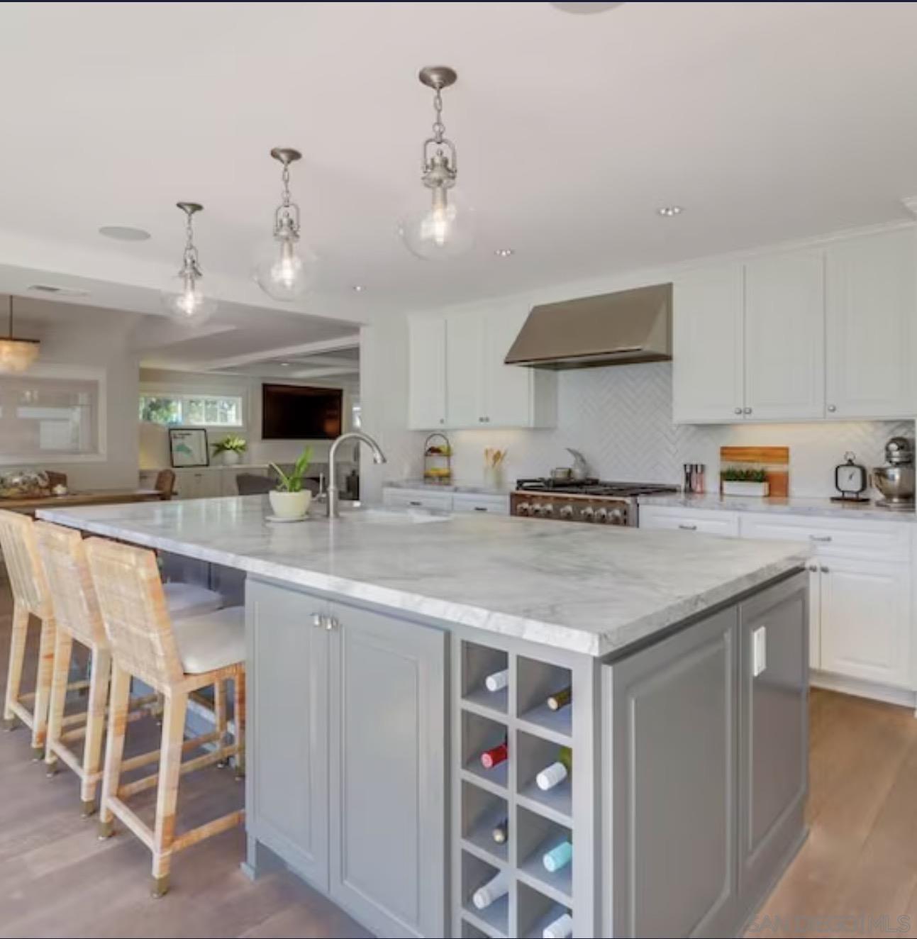 Detail Gallery Image 10 of 48 For 301  7th Street, Coronado,  CA 92118 - 4 Beds | 4 Baths