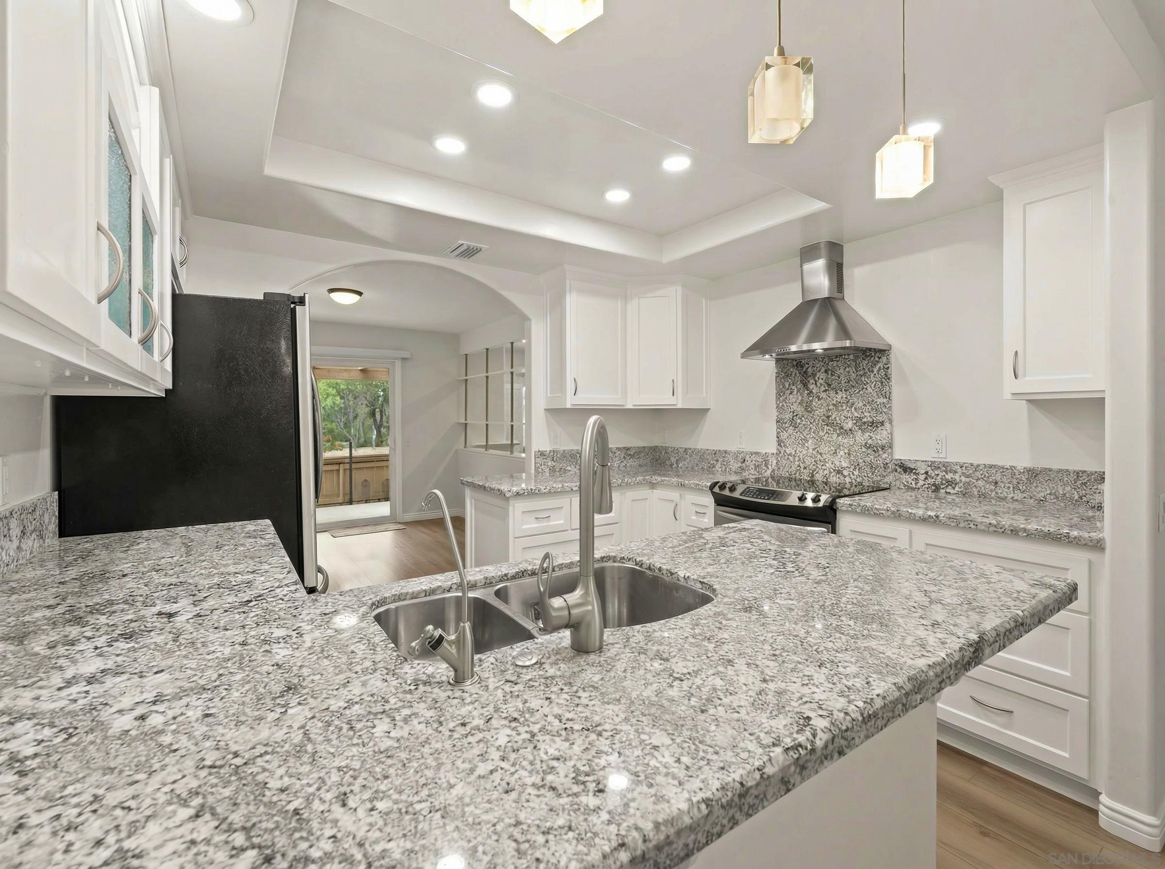 Front Image Thumbnail for SD260008156