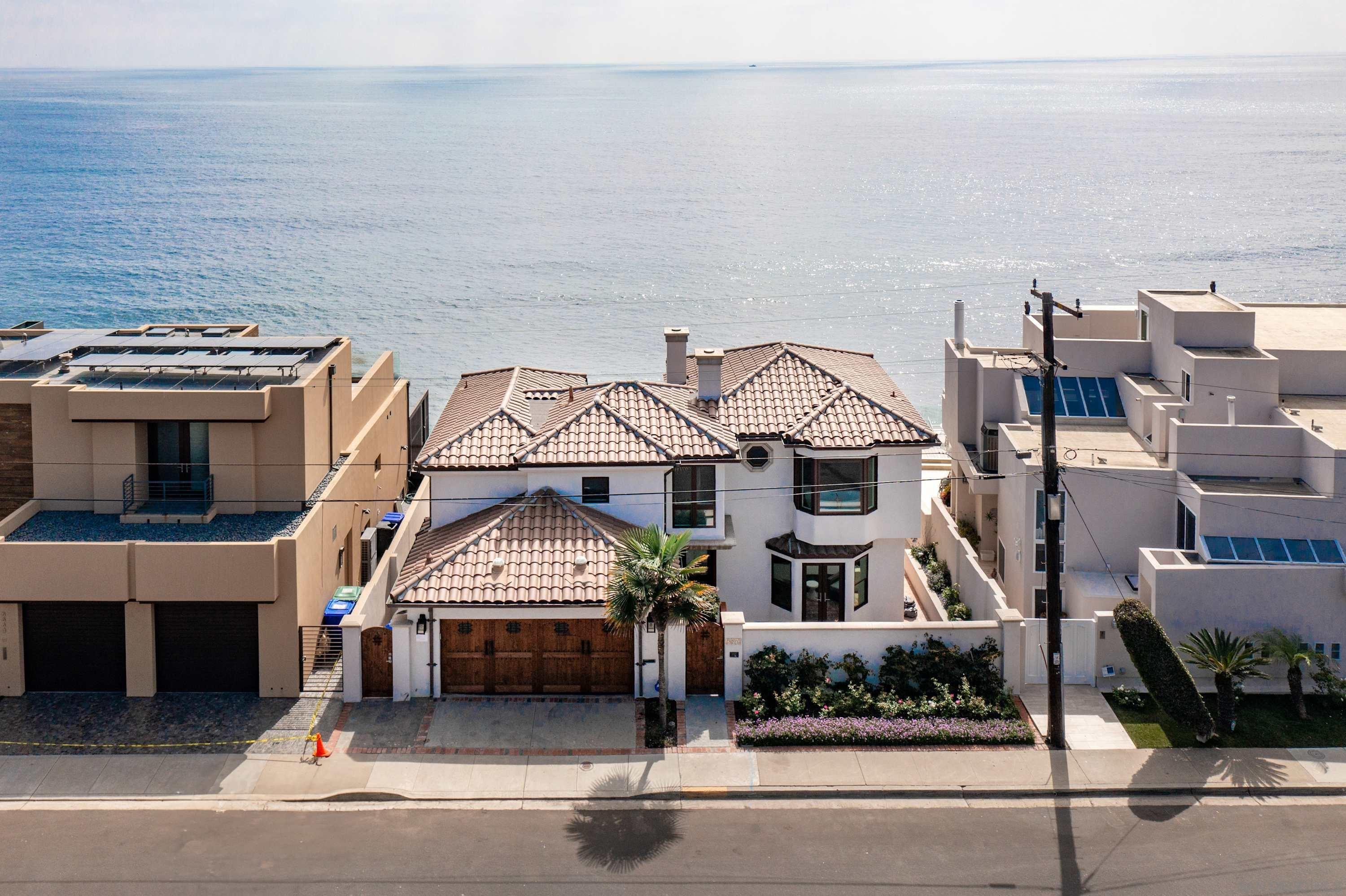 Detail Gallery Image 2 of 41 For 5570  Calumet, La Jolla,  CA 92037 - 3 Beds | 3/1 Baths