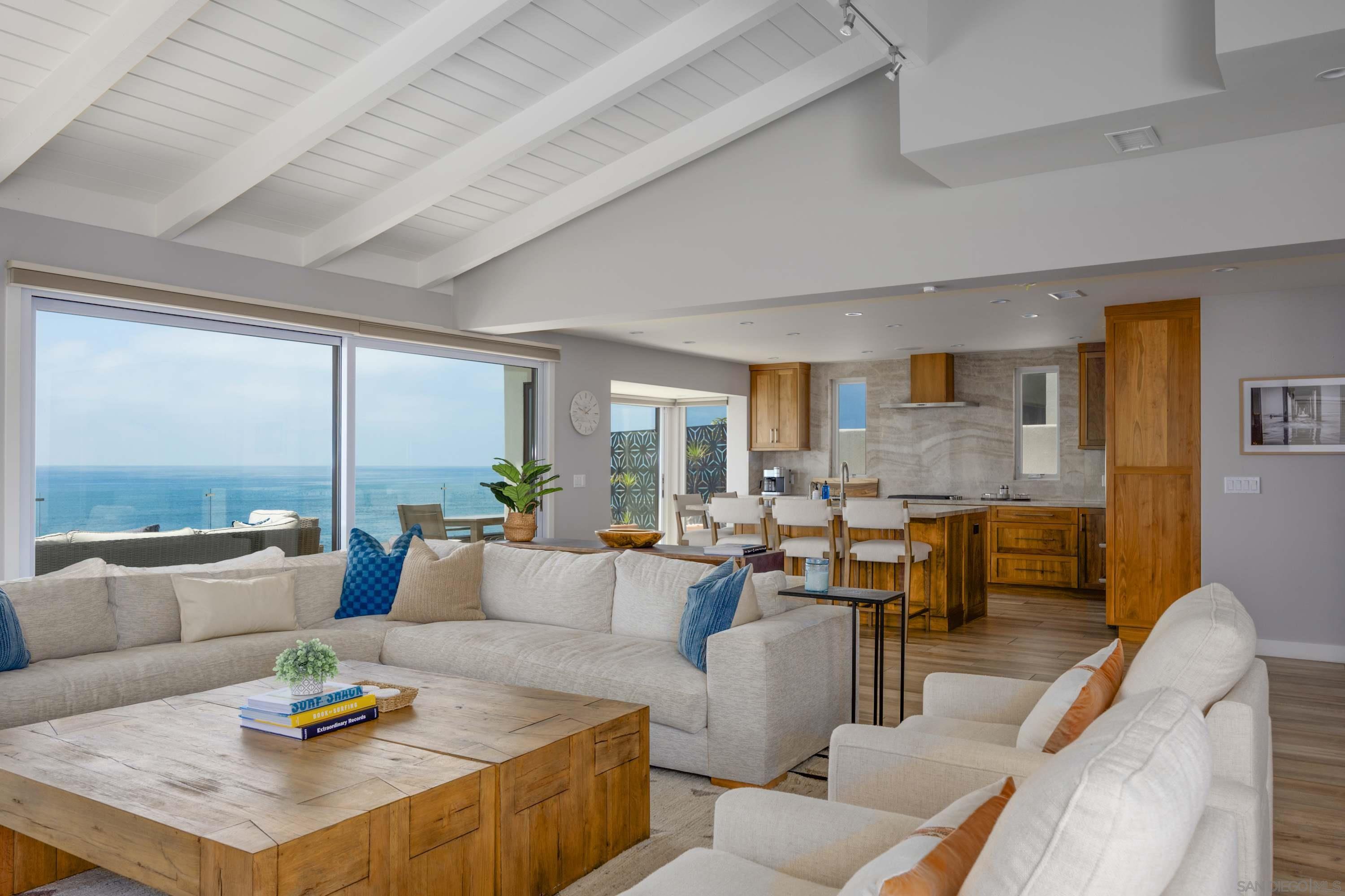 Detail Gallery Image 14 of 41 For 5570  Calumet, La Jolla,  CA 92037 - 3 Beds | 3/1 Baths