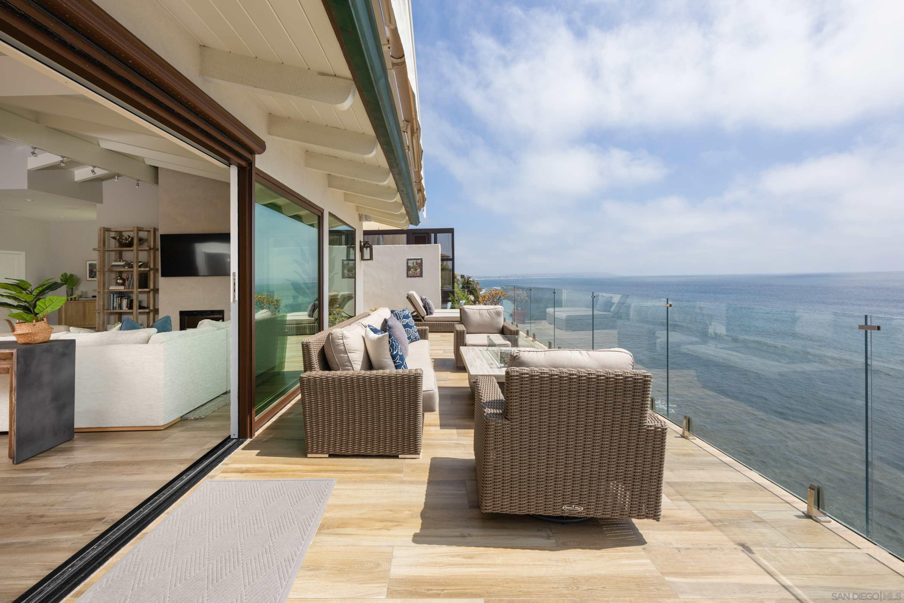 Detail Gallery Image 4 of 41 For 5570  Calumet, La Jolla,  CA 92037 - 3 Beds | 3/1 Baths