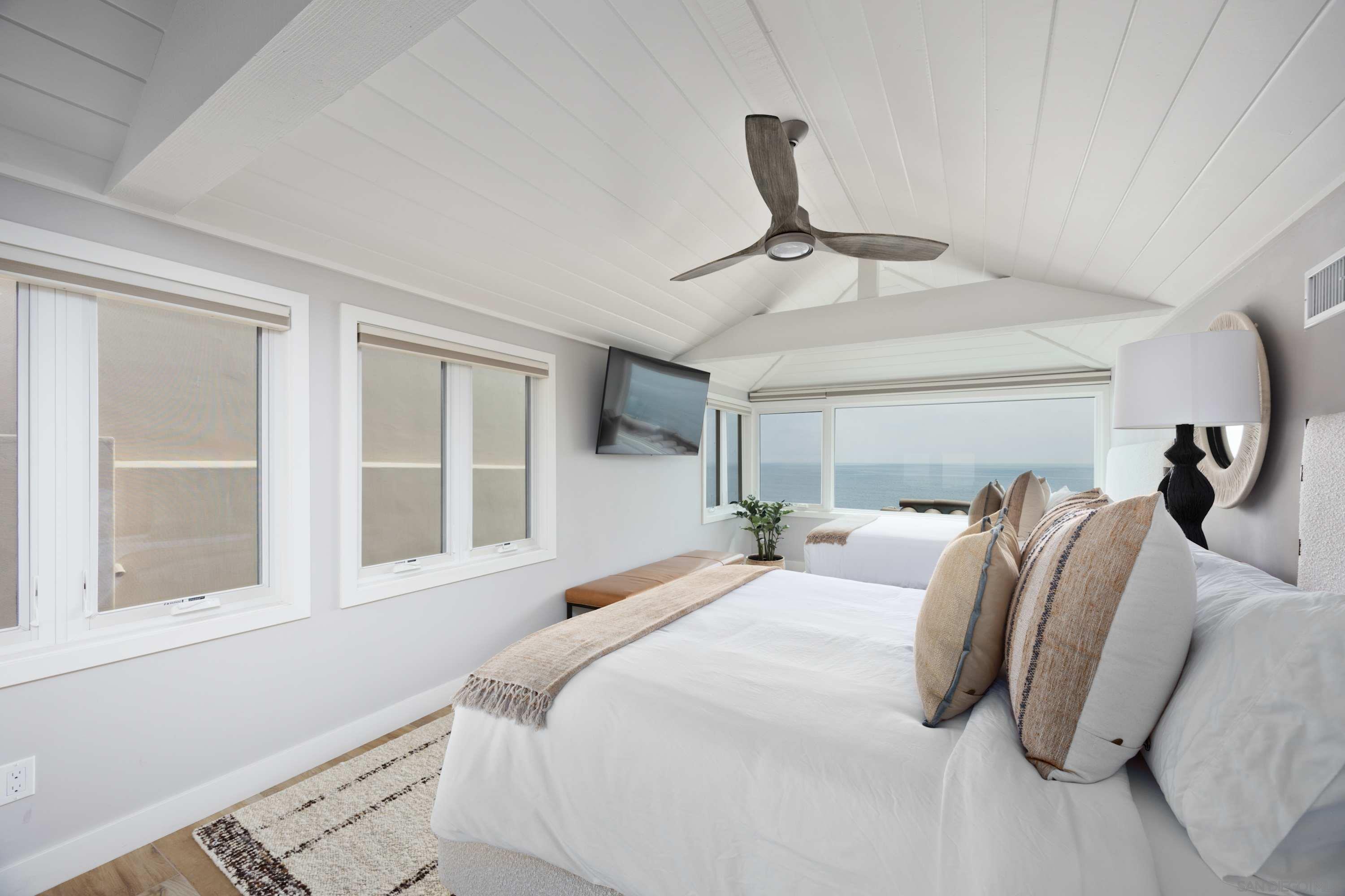 Detail Gallery Image 32 of 41 For 5570  Calumet, La Jolla,  CA 92037 - 3 Beds | 3/1 Baths