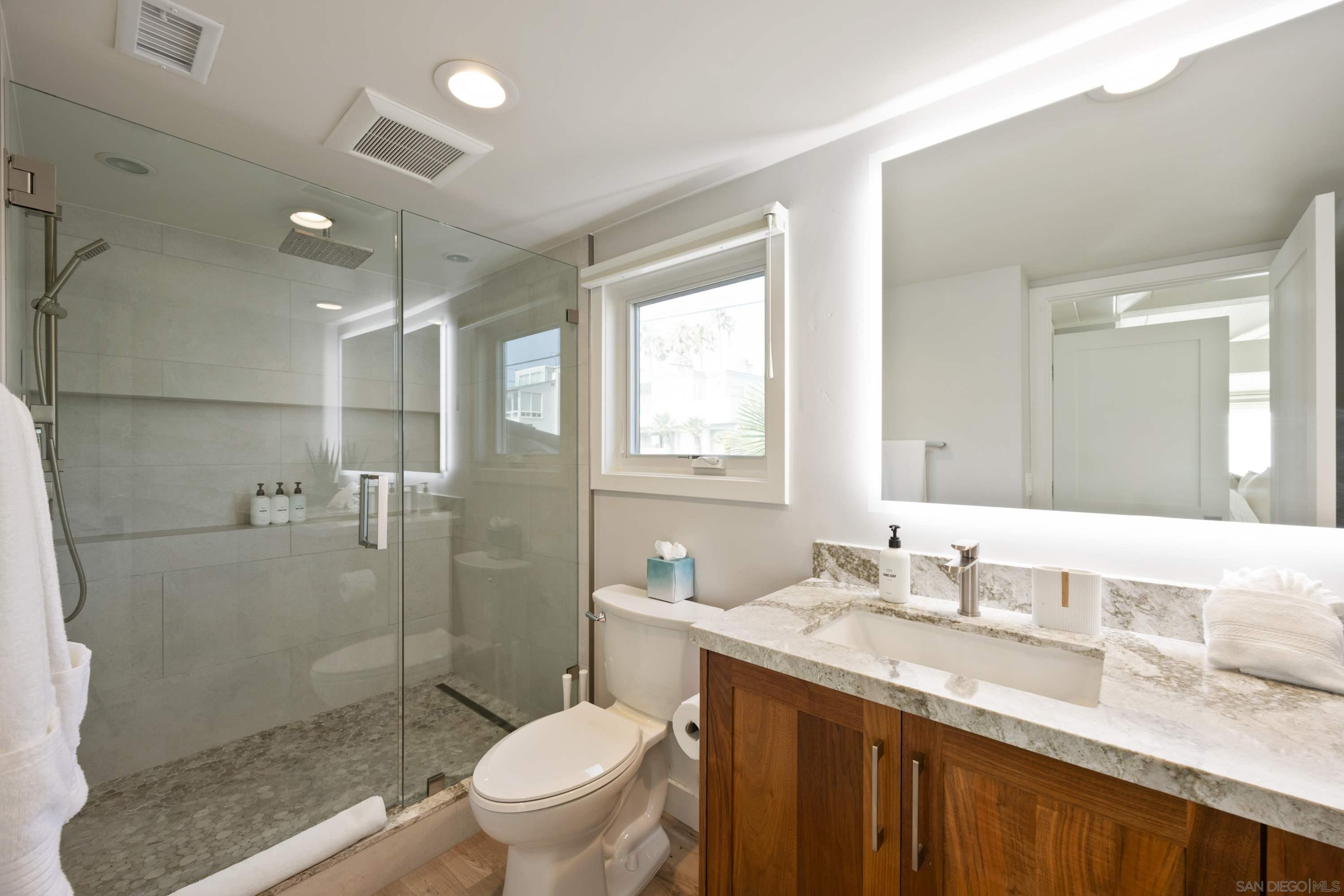 Detail Gallery Image 34 of 41 For 5570  Calumet, La Jolla,  CA 92037 - 3 Beds | 3/1 Baths