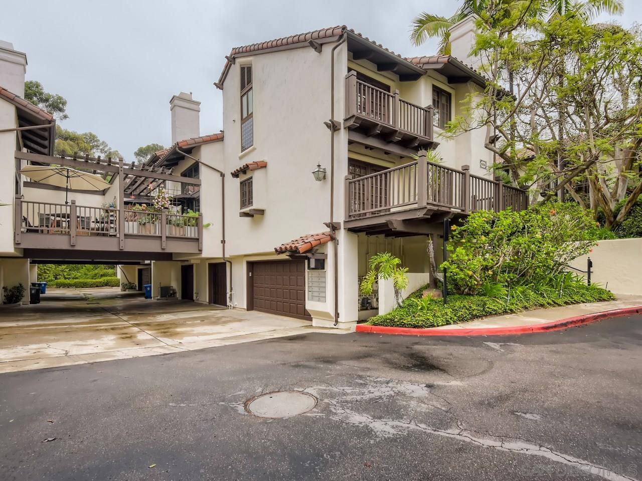 Detail Gallery Image 12 of 15 For 8694  Villa La Jolla Drive  1, La Jolla,  CA 92037 - 2 Beds | 2/1 Baths