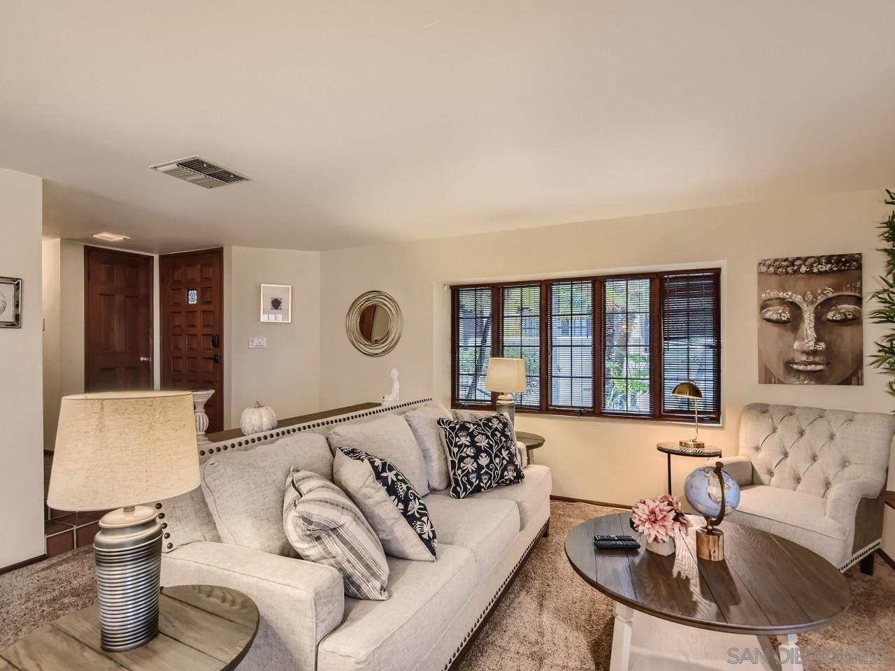 Detail Gallery Image 5 of 15 For 8694  Villa La Jolla Drive  1, La Jolla,  CA 92037 - 2 Beds | 2/1 Baths