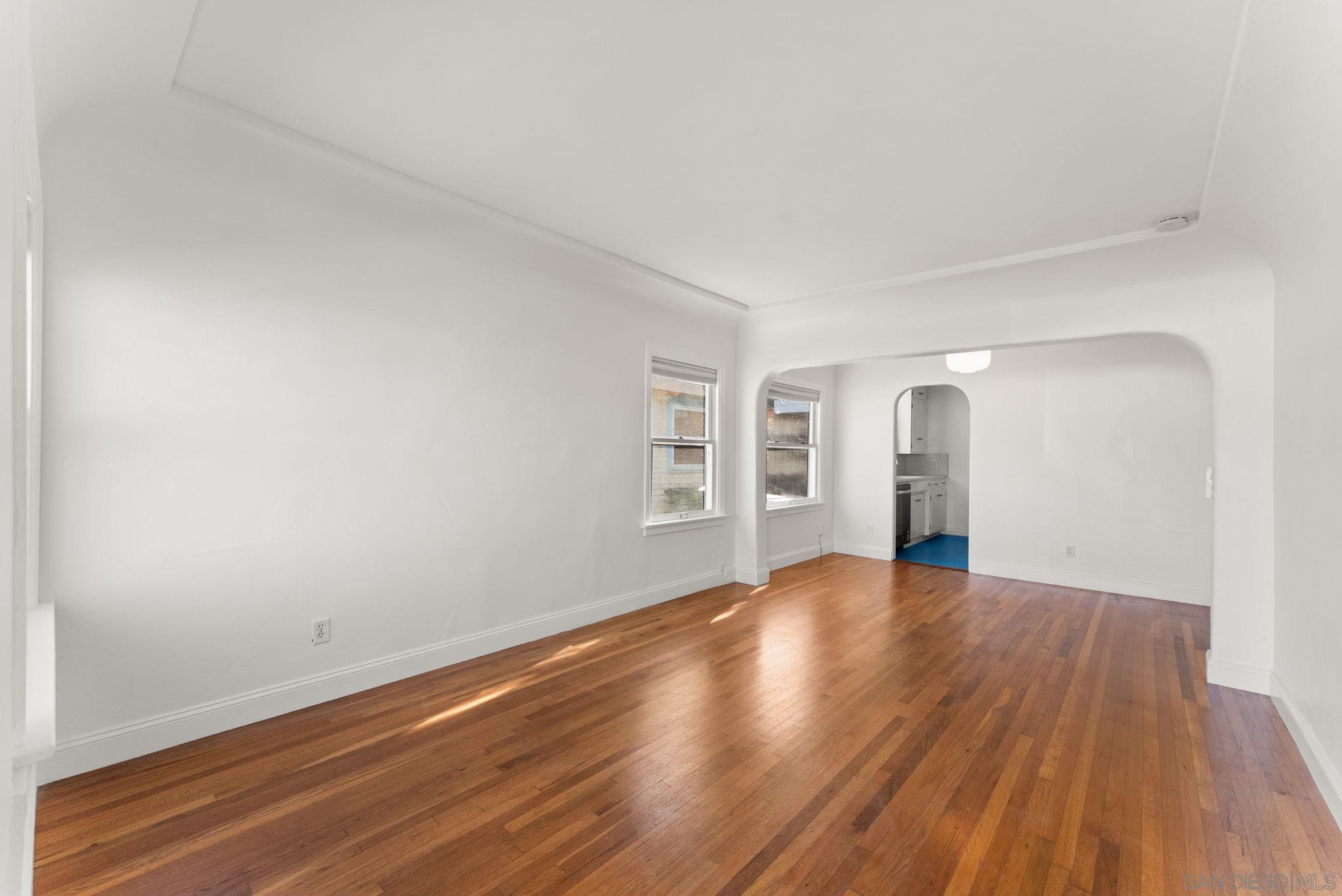 Detail Gallery Image 2 of 17 For 4412  Felton, San Diego,  CA 92116 - 2 Beds | 1 Baths