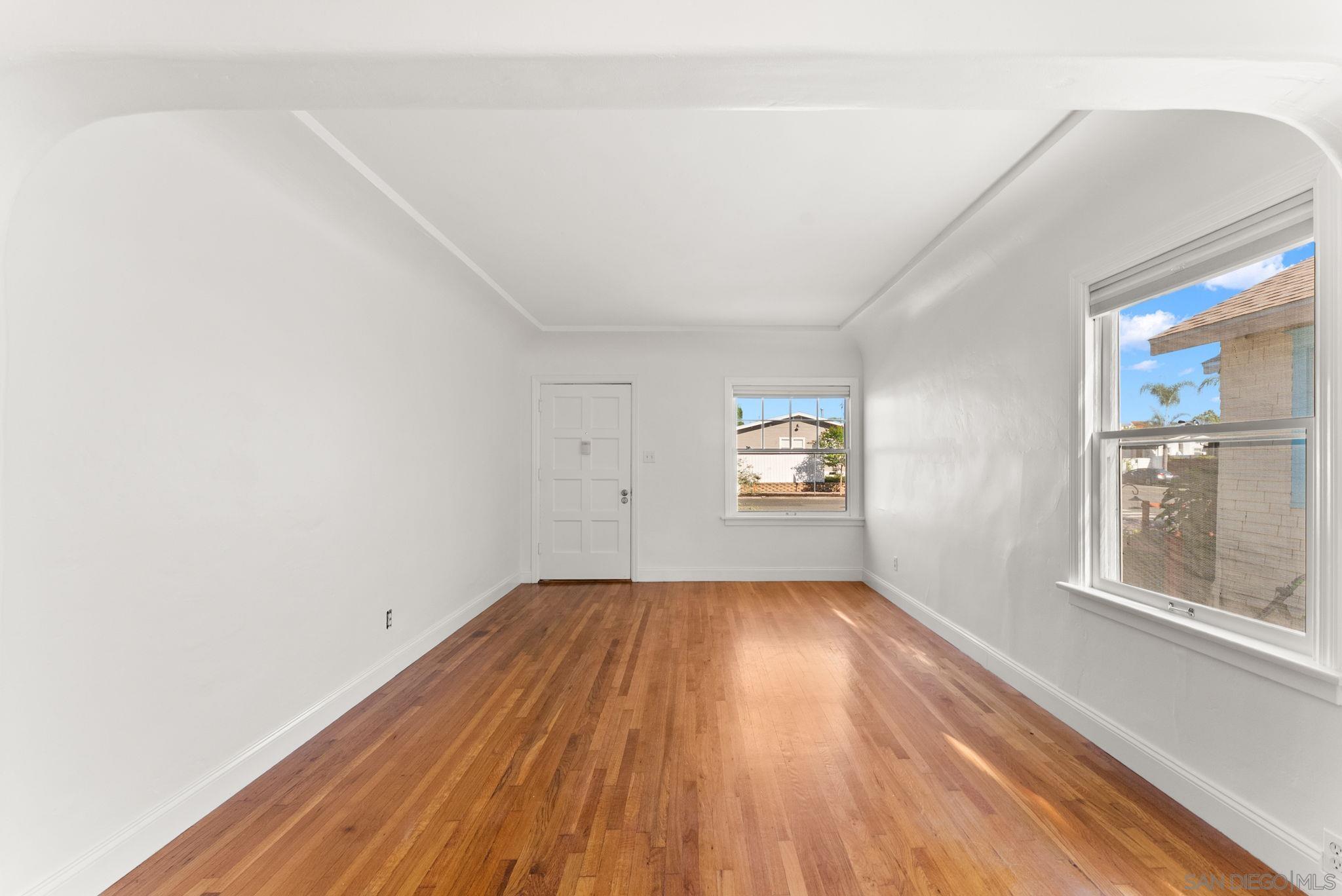 Detail Gallery Image 4 of 17 For 4412  Felton, San Diego,  CA 92116 - 2 Beds | 1 Baths