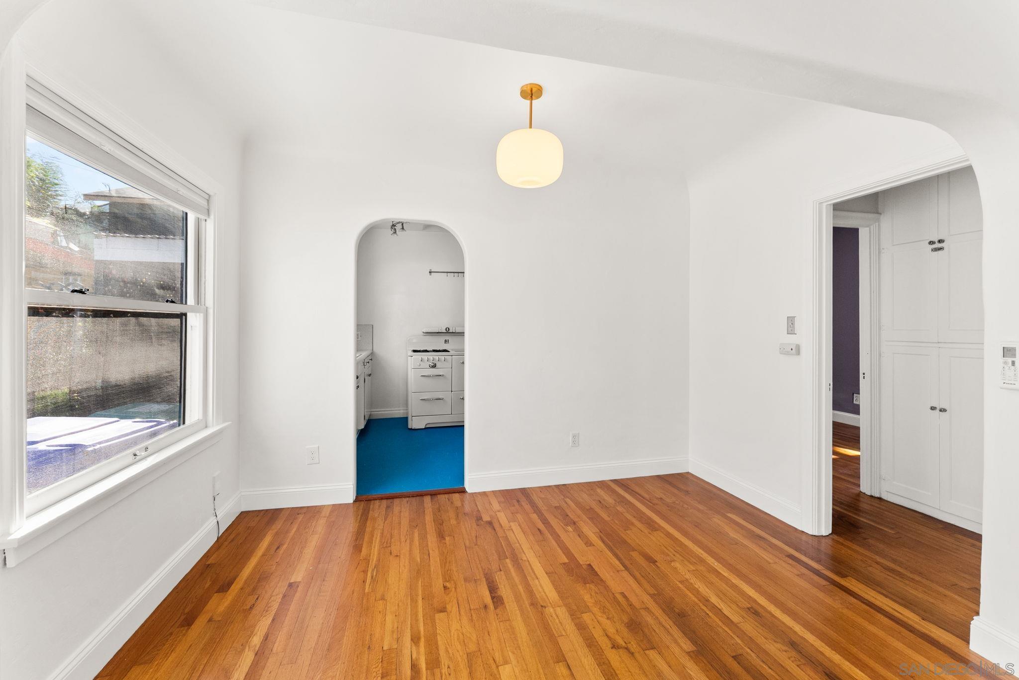 Detail Gallery Image 5 of 17 For 4412  Felton, San Diego,  CA 92116 - 2 Beds | 1 Baths