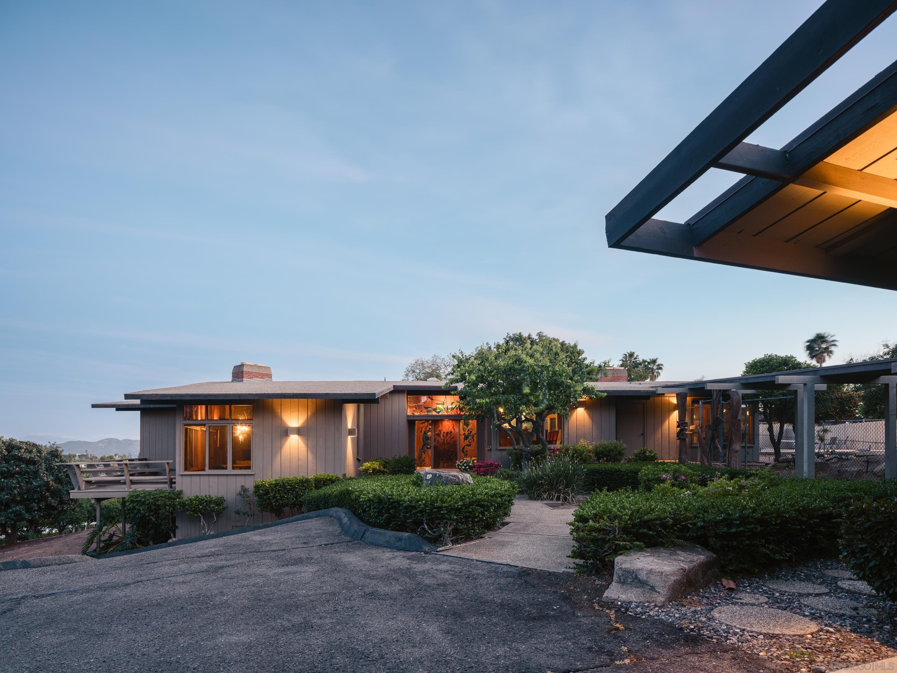 Front Image Thumbnail for SD260008237